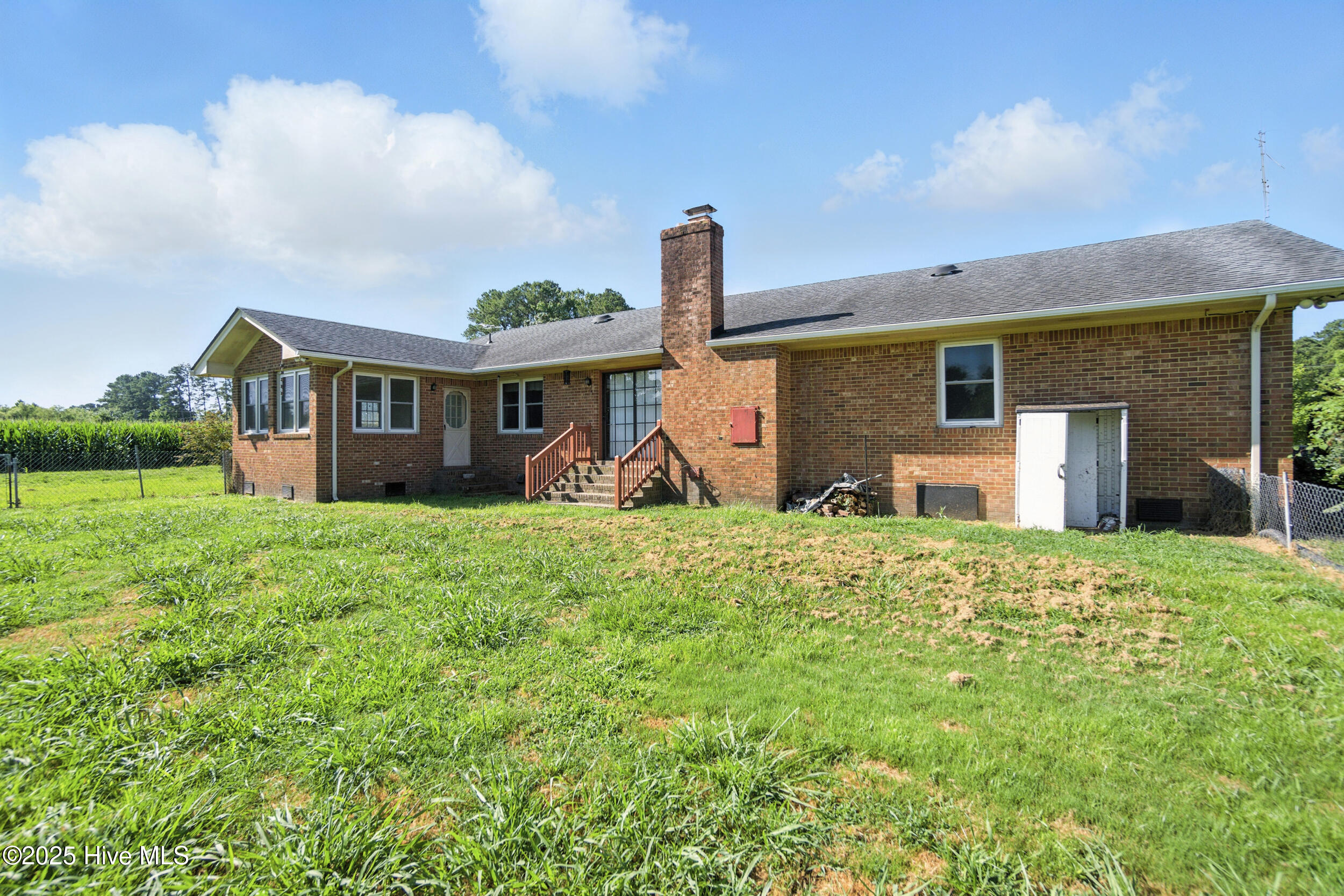 160 Upton Road Property Photo 33
