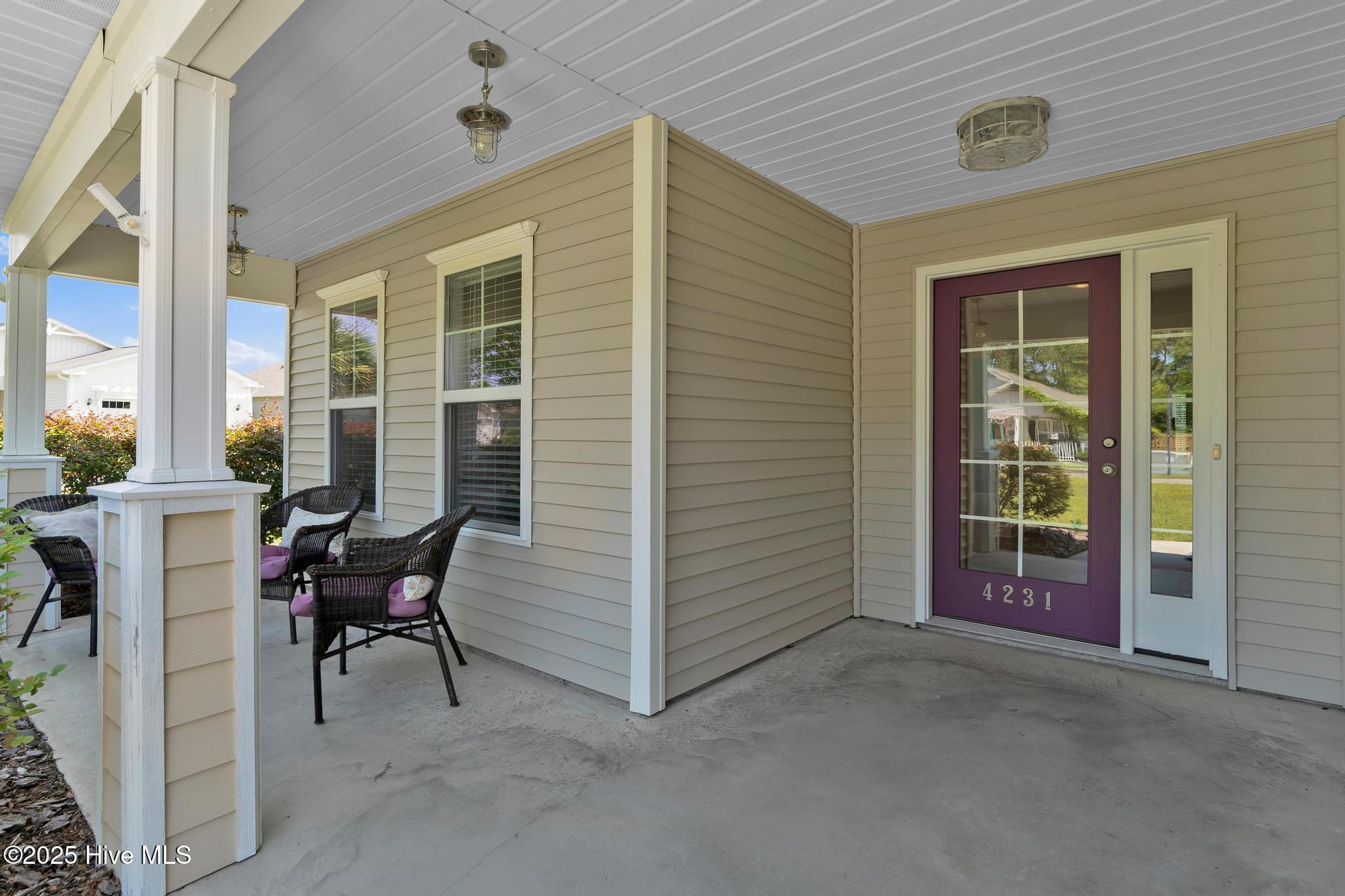 4231 Cherry Laurel Drive Property Photo 3
