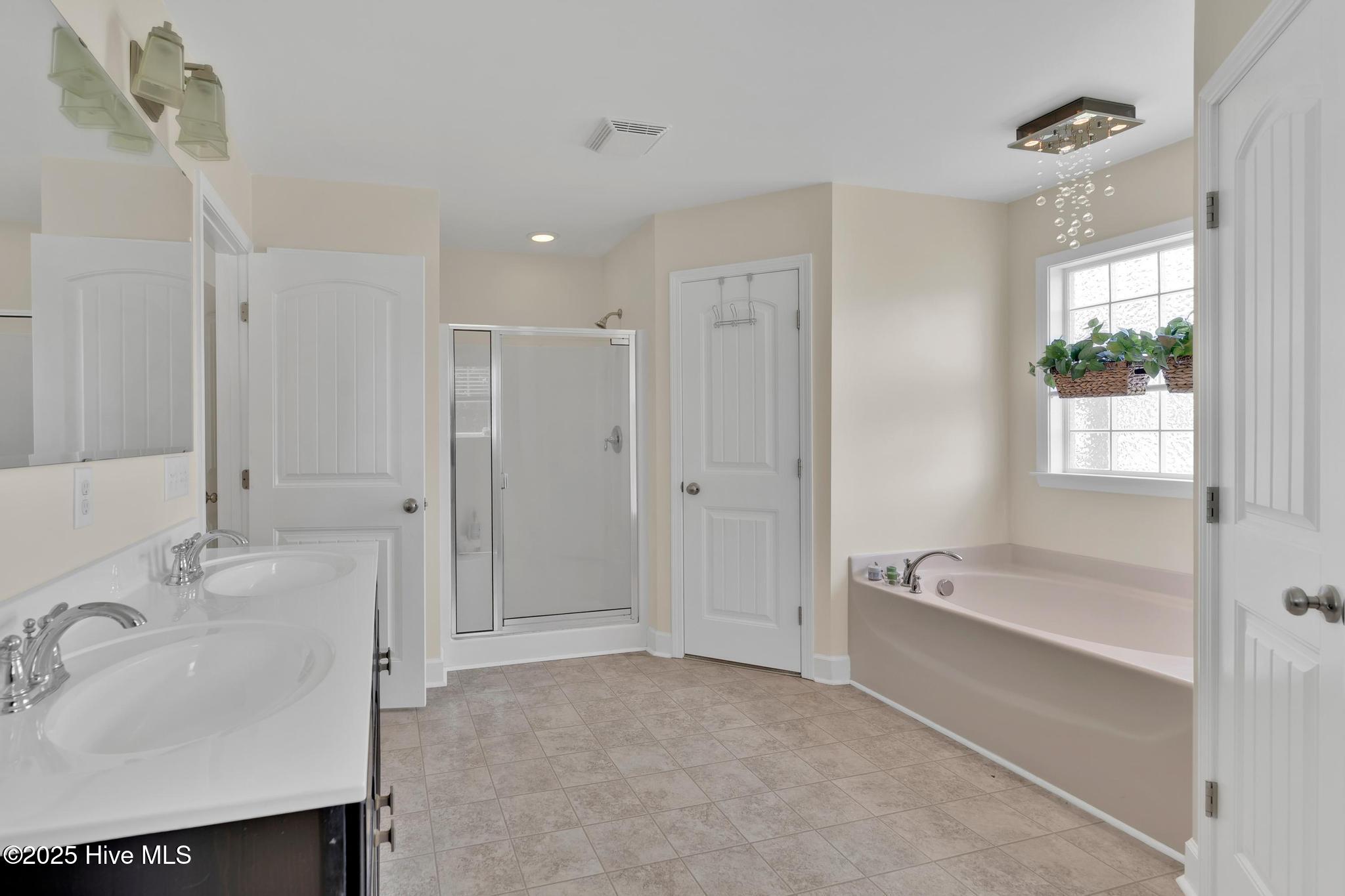 4231 Cherry Laurel Drive Property Photo 19