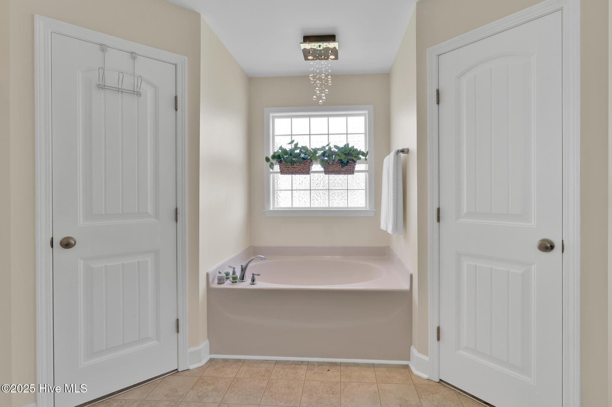 4231 Cherry Laurel Drive Property Photo 20