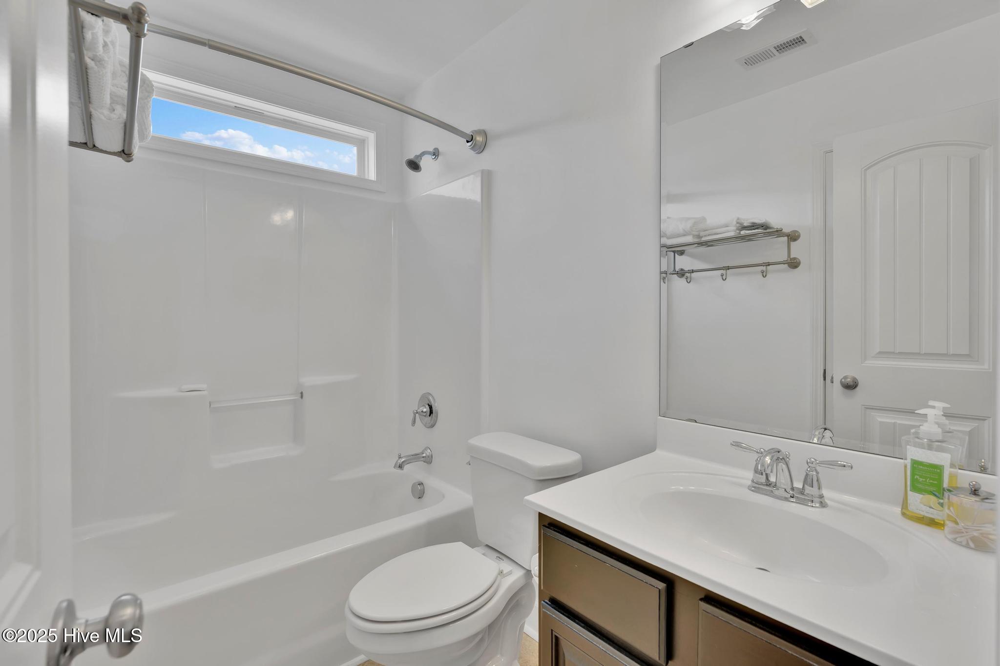 4231 Cherry Laurel Drive Property Photo 24
