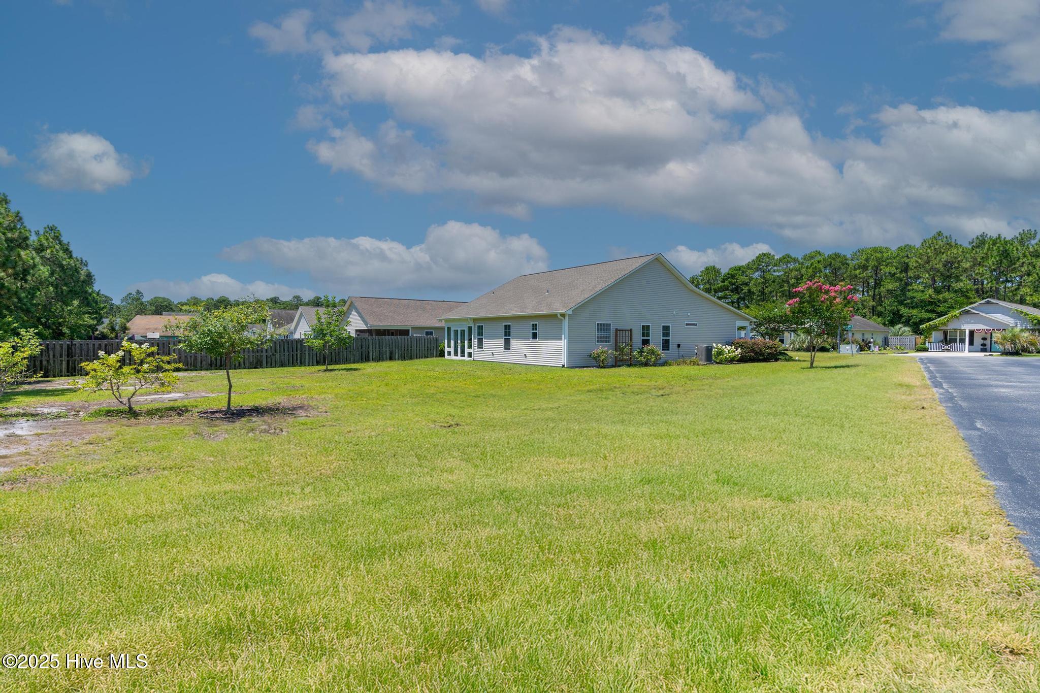 4231 Cherry Laurel Drive Property Photo 35