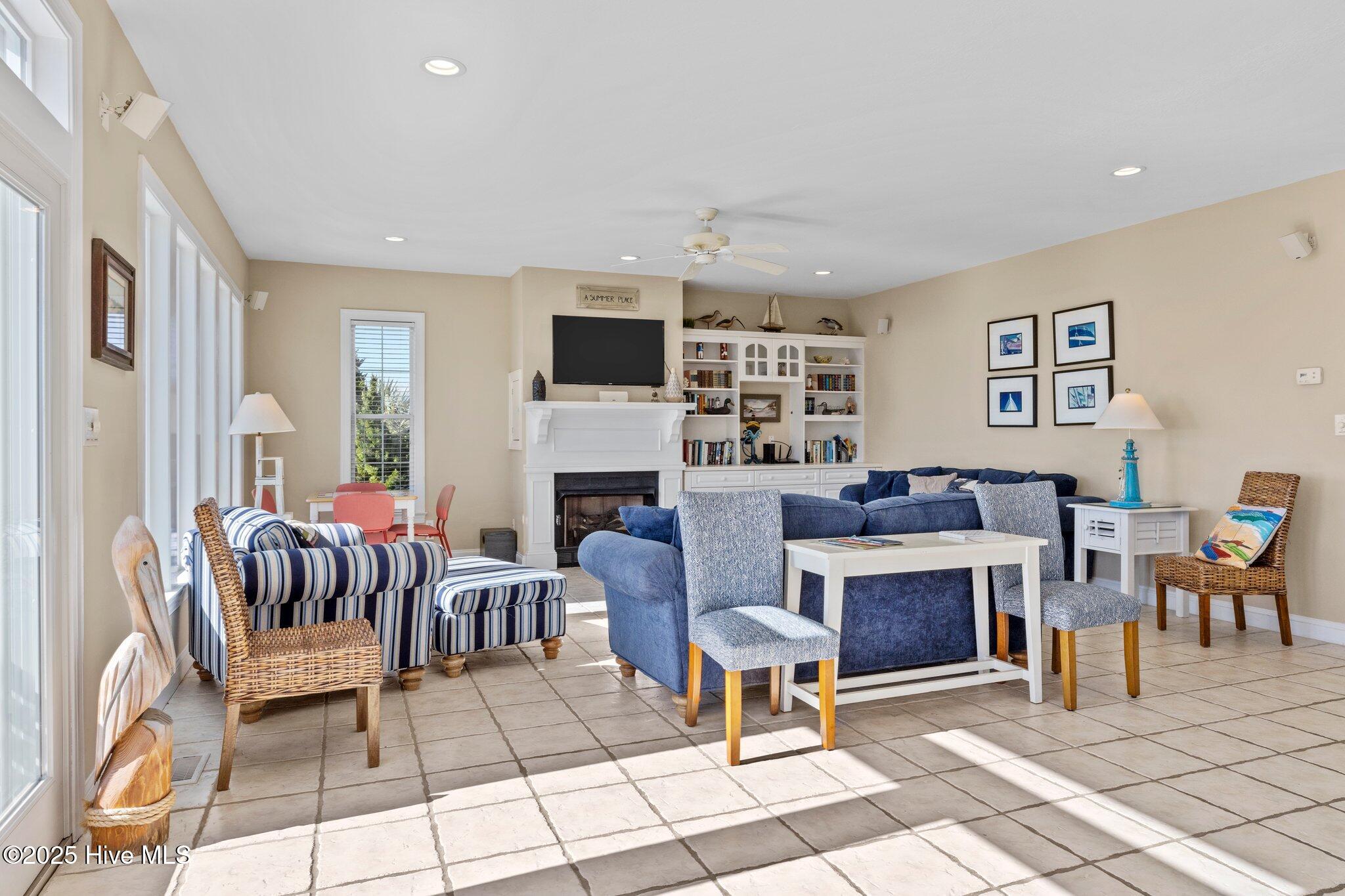 9711 Dolphin Ridge Road Property Photo 12