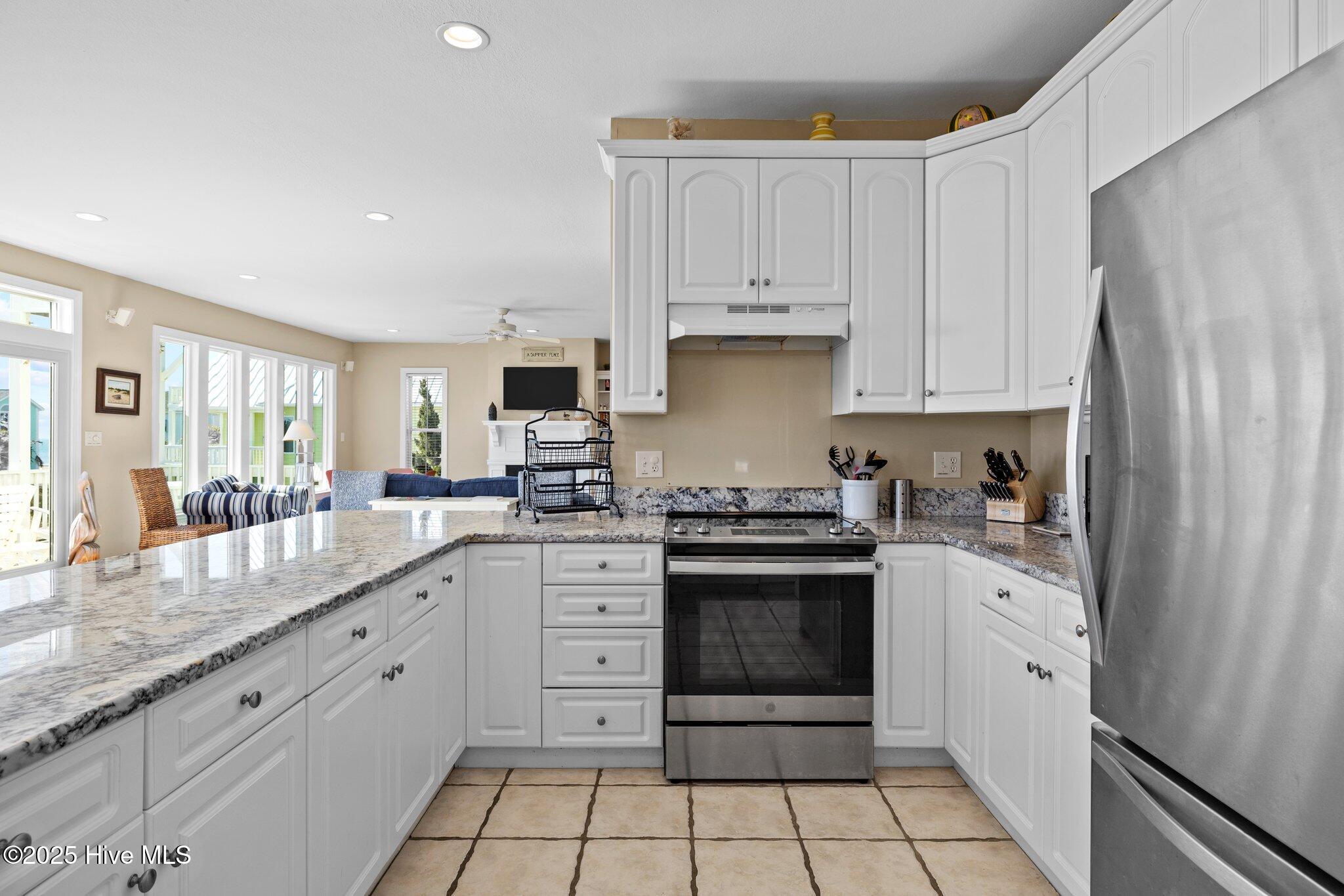 9711 Dolphin Ridge Road Property Photo 14
