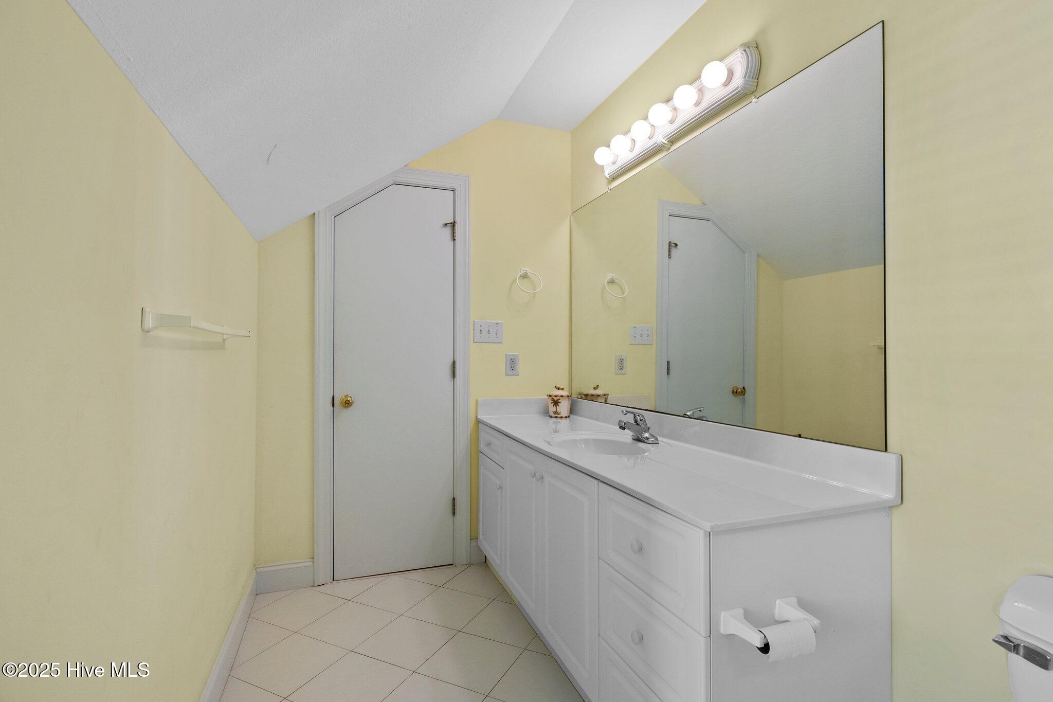 9711 Dolphin Ridge Road Property Photo 24