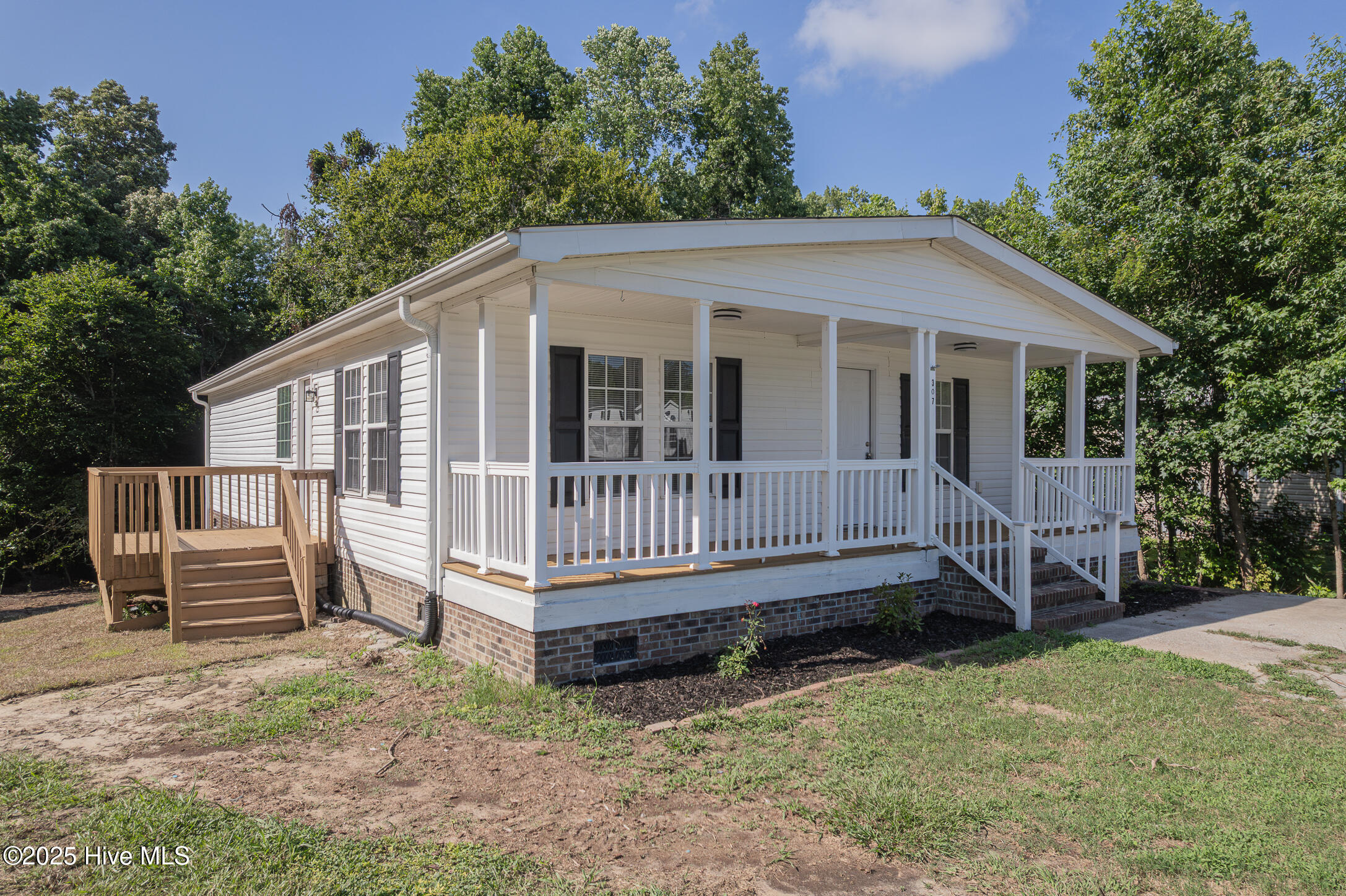 307 Shipmans Pike Property Photo 1