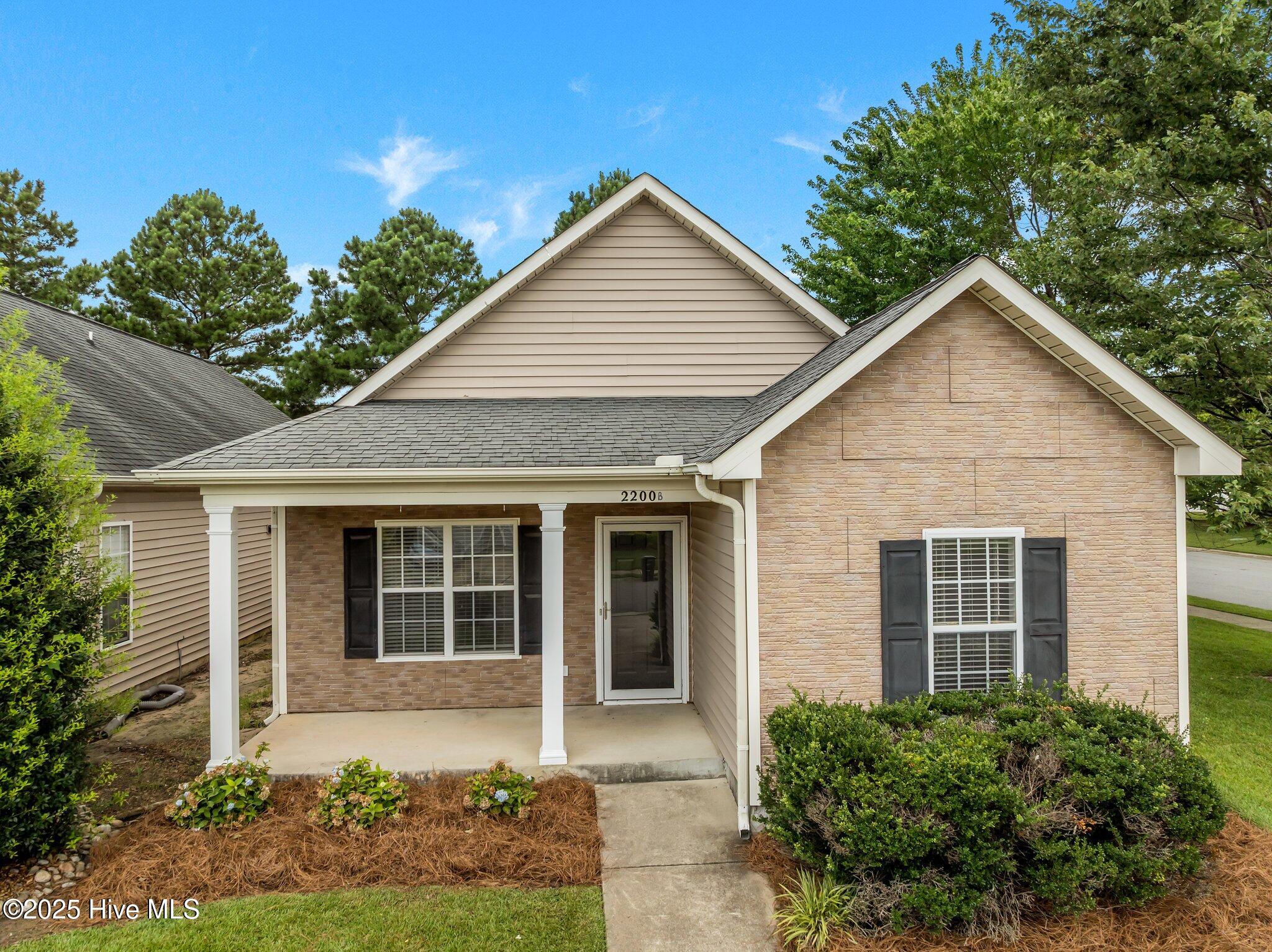2200 Brookville Drive B Property Photo 1