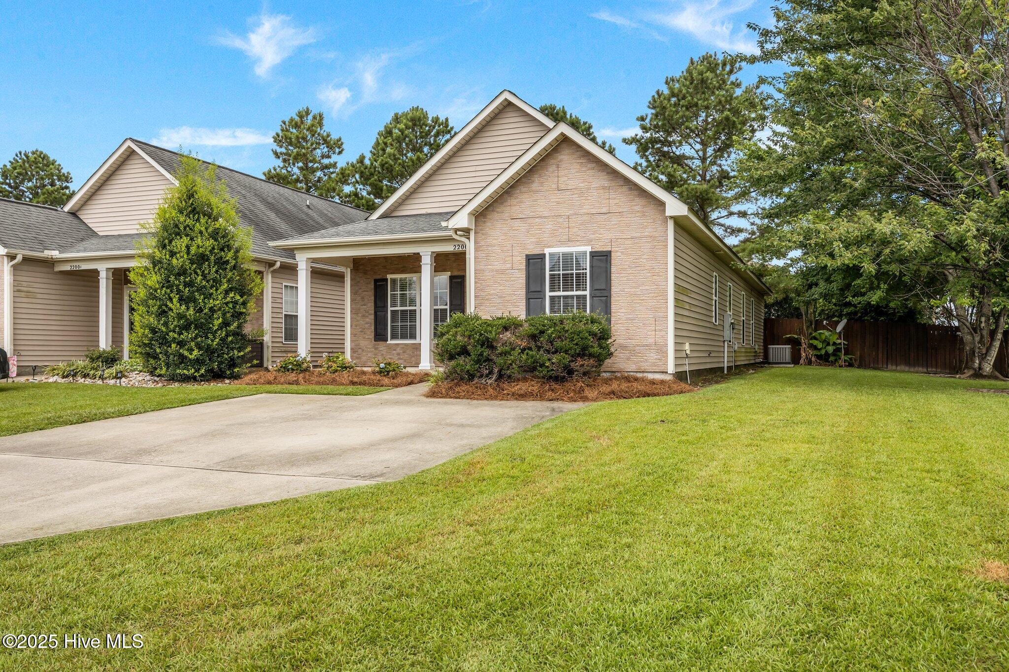 2200 Brookville Drive B Property Photo 4