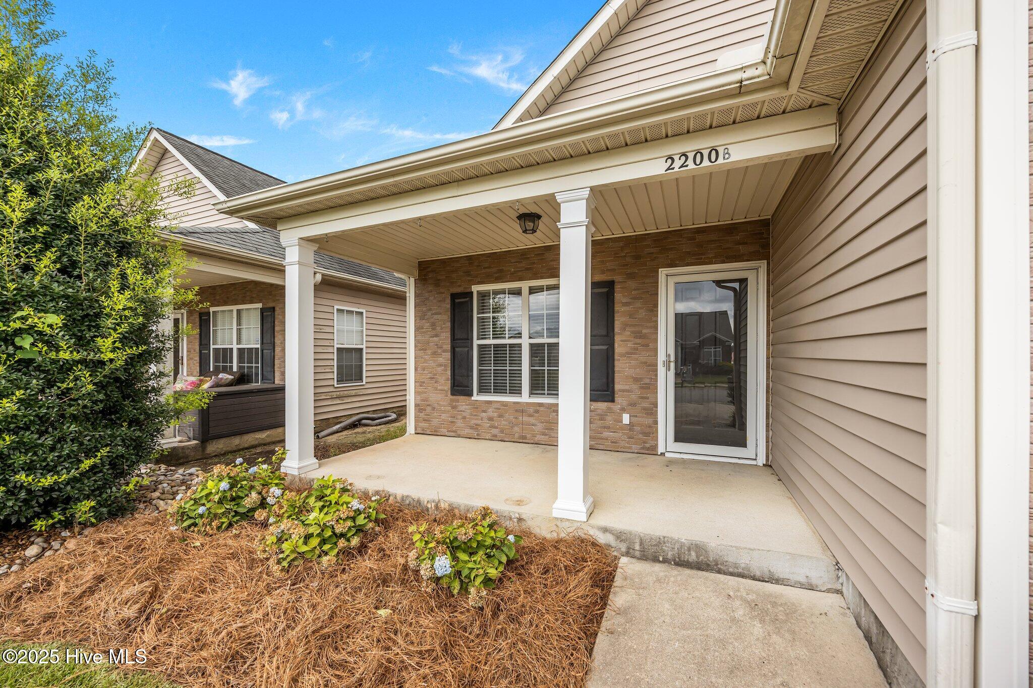 2200 Brookville Drive B Property Photo 6