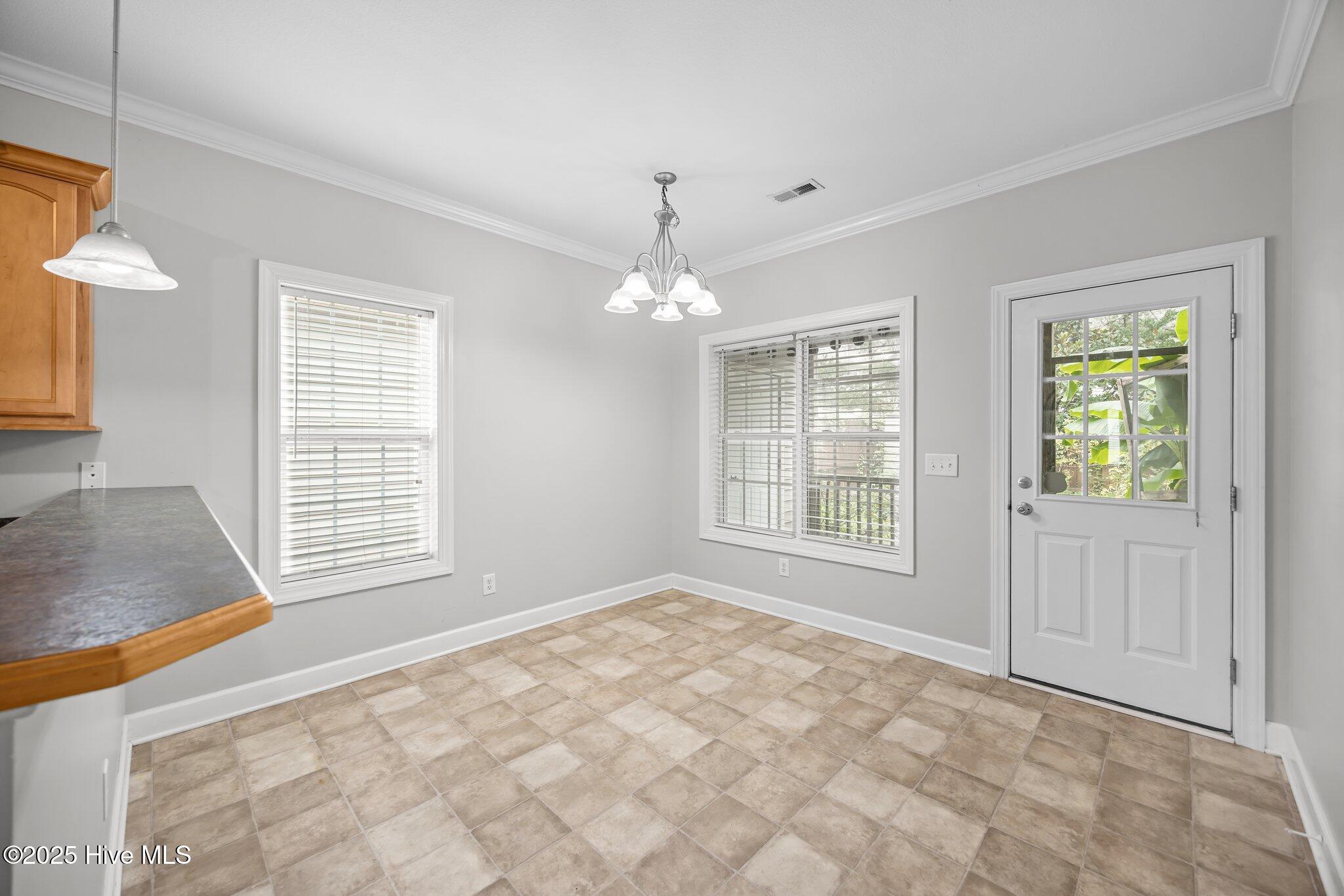 2200 Brookville Drive B Property Photo 16