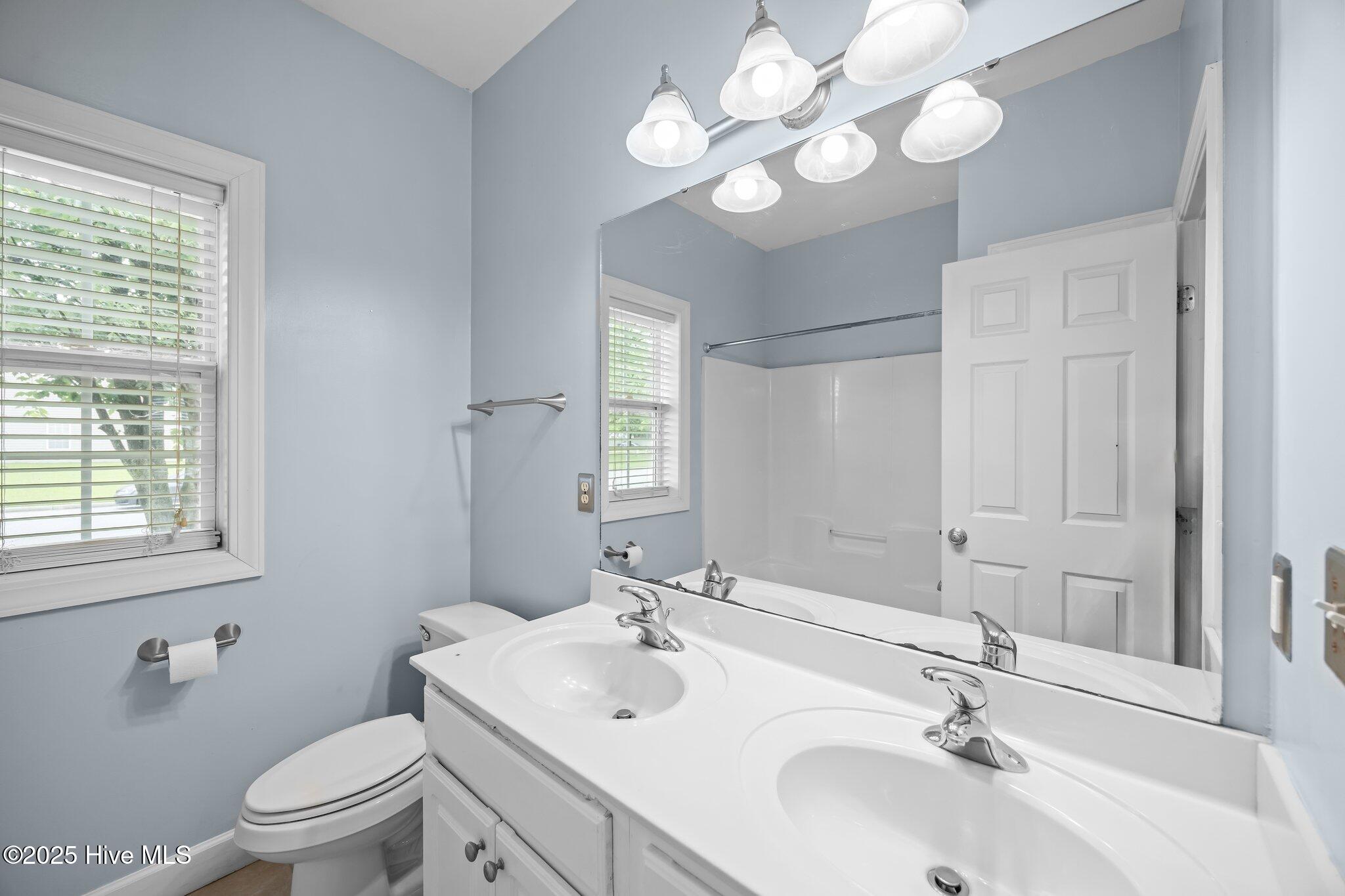 2200 Brookville Drive B Property Photo 20
