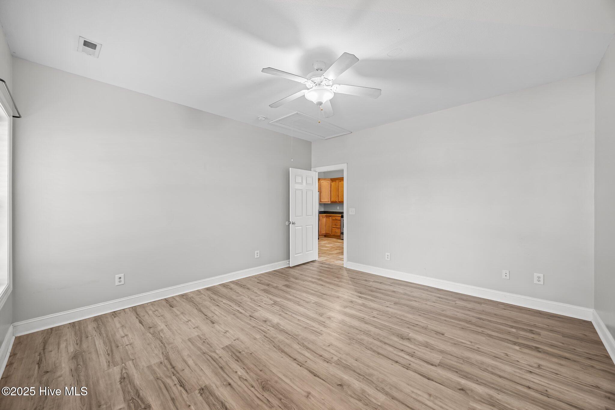 2200 Brookville Drive B Property Photo 25