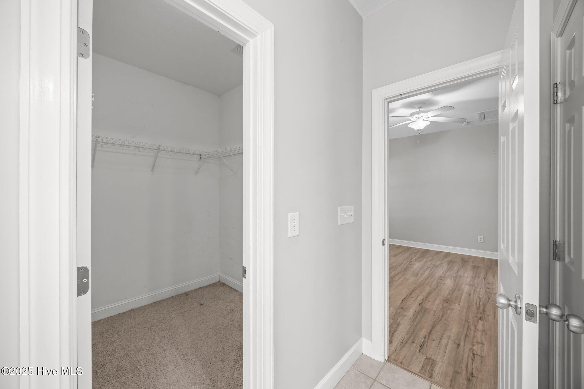 2200 Brookville Drive B Property Photo 28