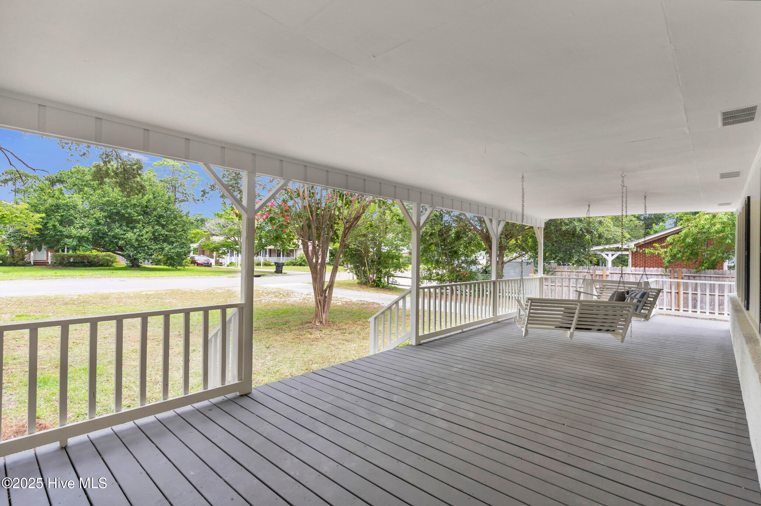 4934 Pleasant Oaks Drive Property Photo 5