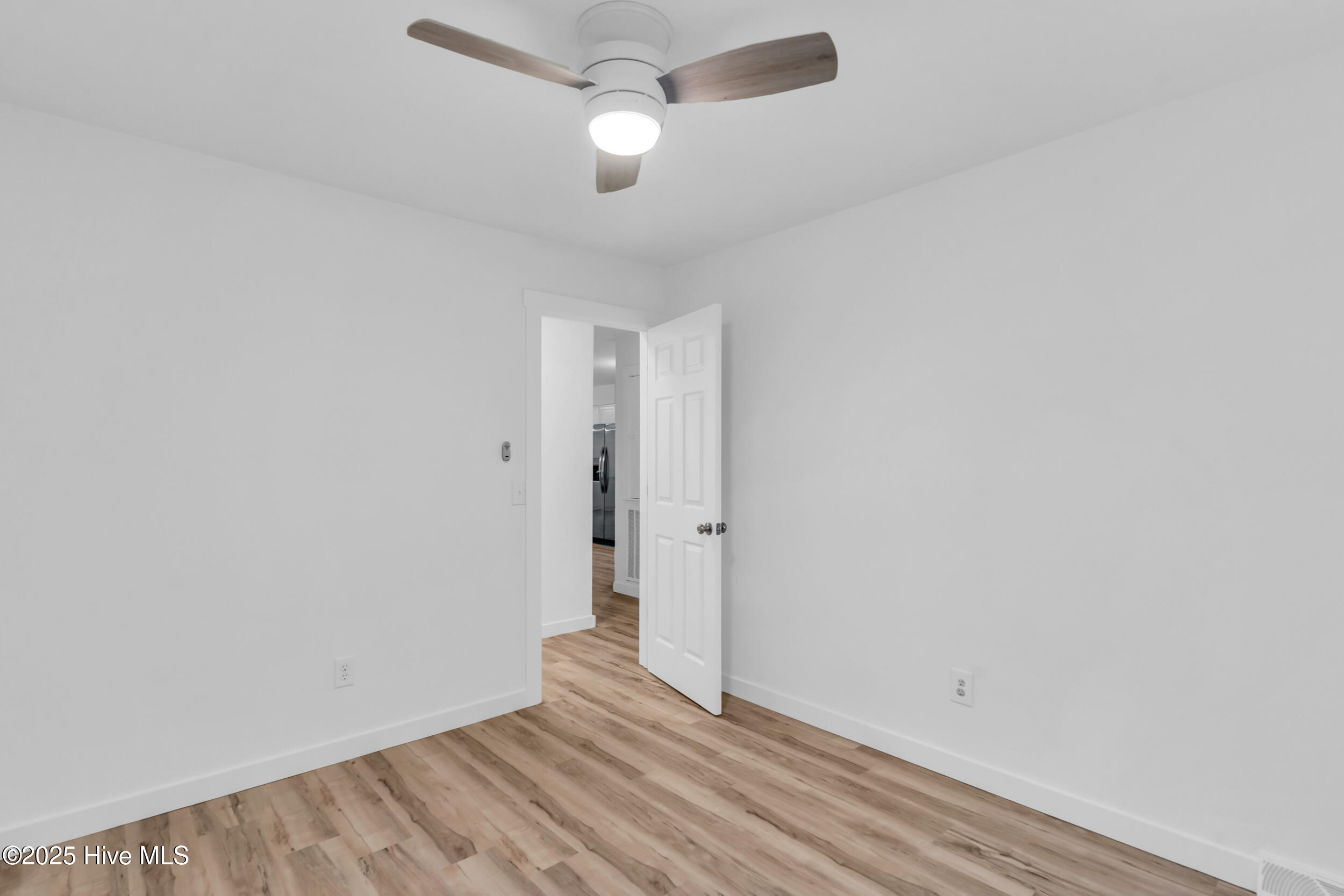 4934 Pleasant Oaks Drive Property Photo 27