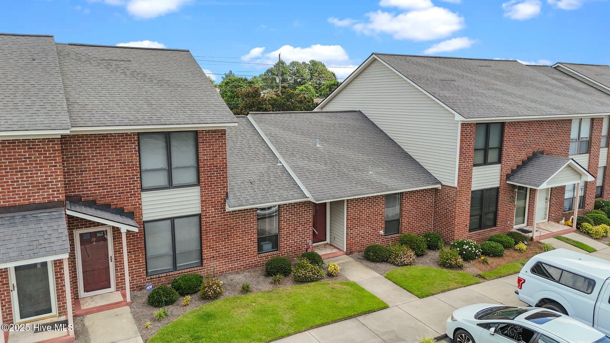 20 Upton Court Property Photo 2