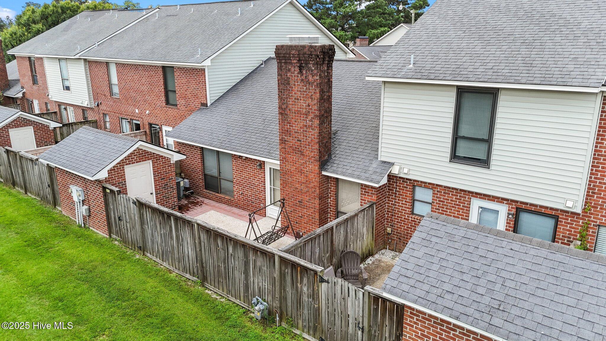 20 Upton Court Property Photo 4