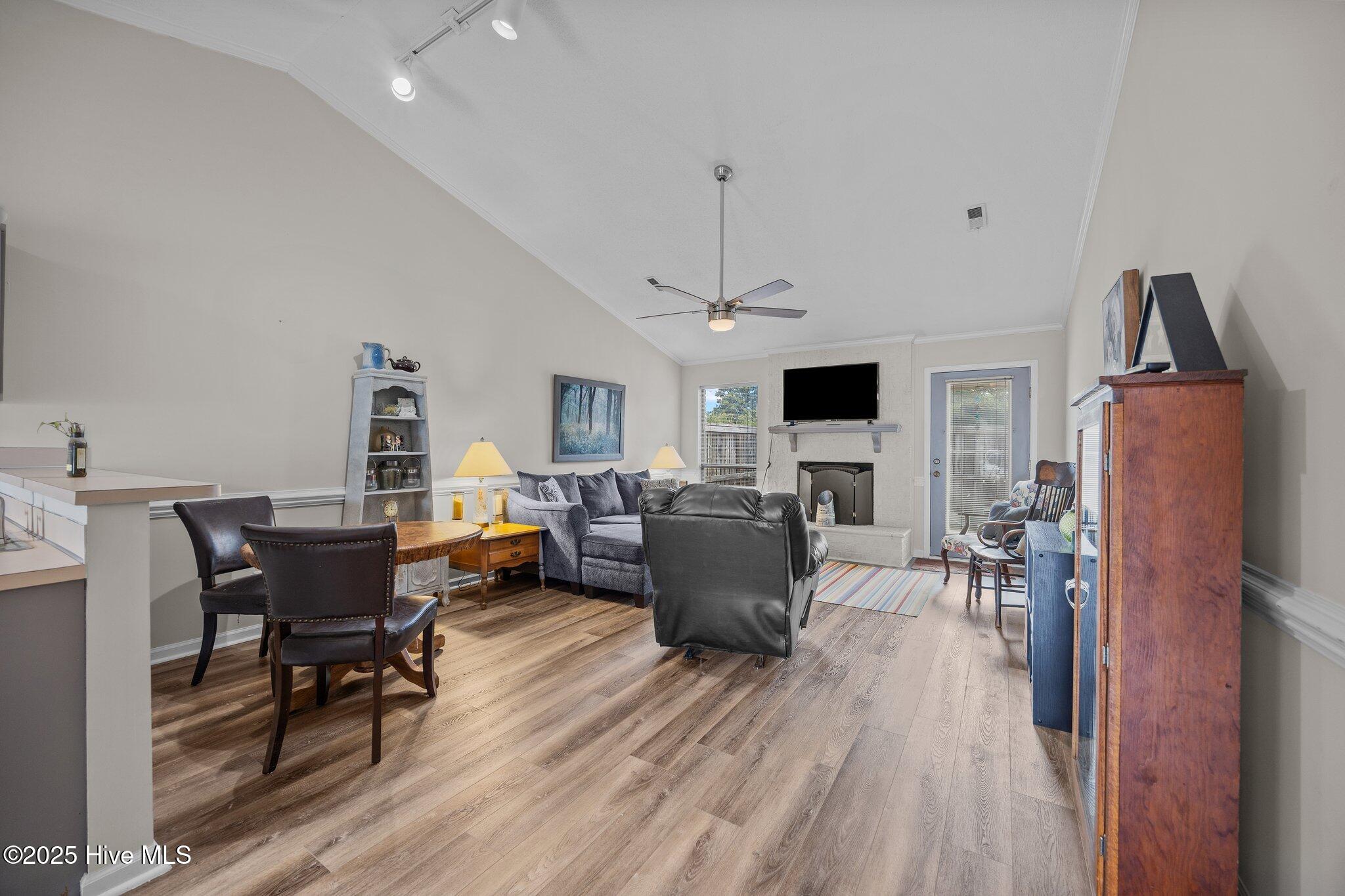 20 Upton Court Property Photo 10