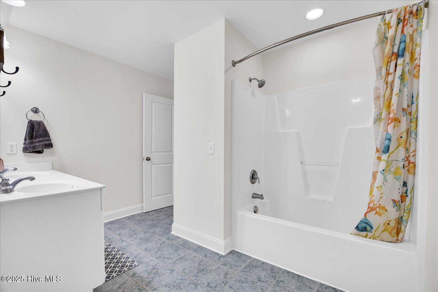 2204 Gardenia Court Property Photo 18