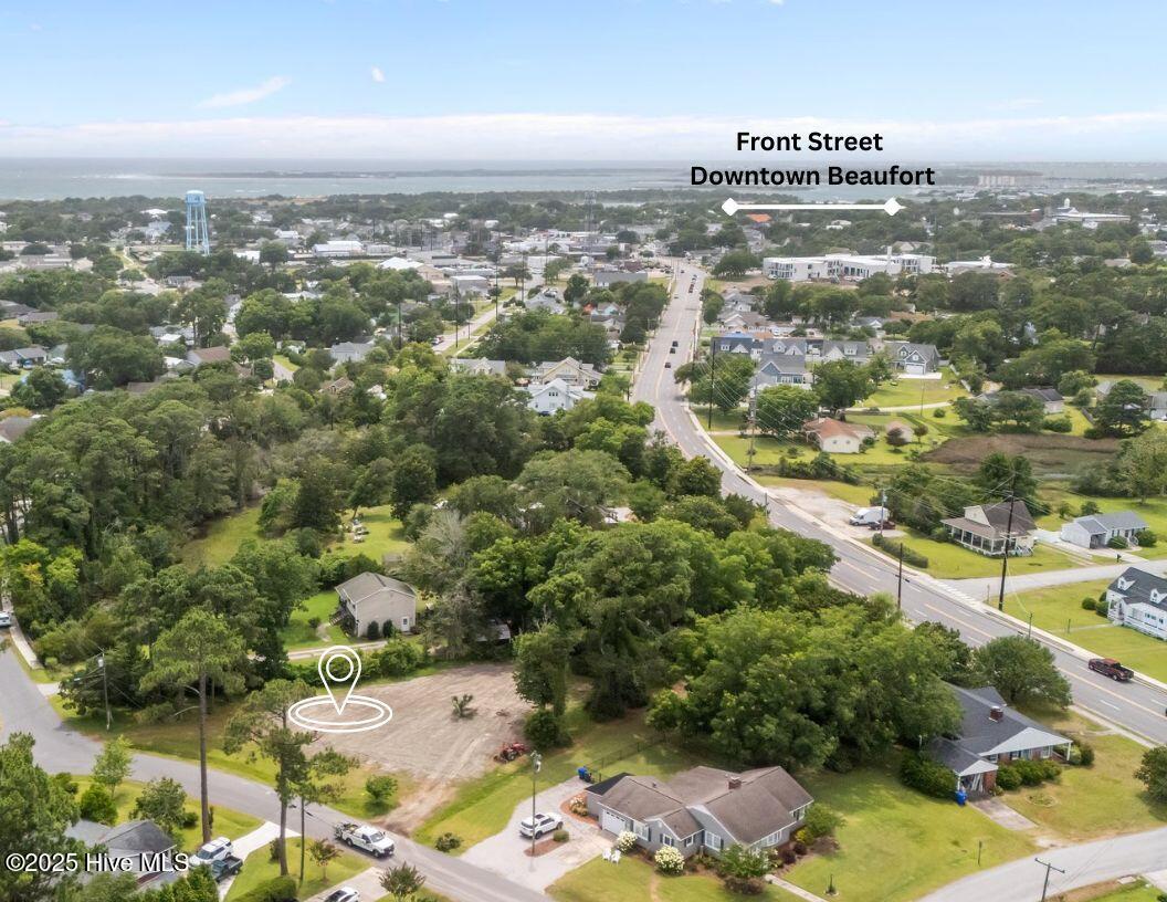 201 Sherwood Boulevard Property Photo 4