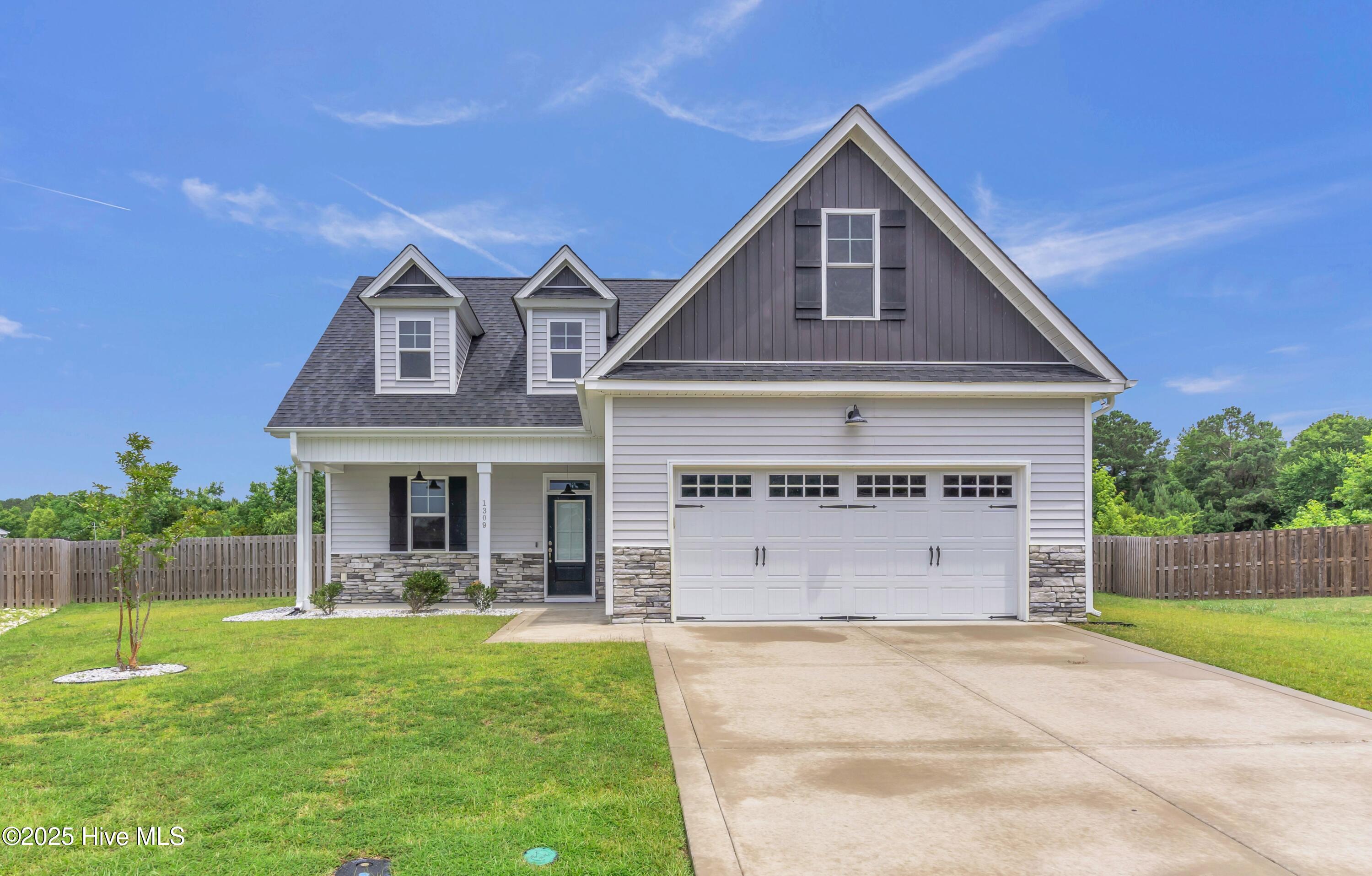 1309 Rooster Court Property Photo 1