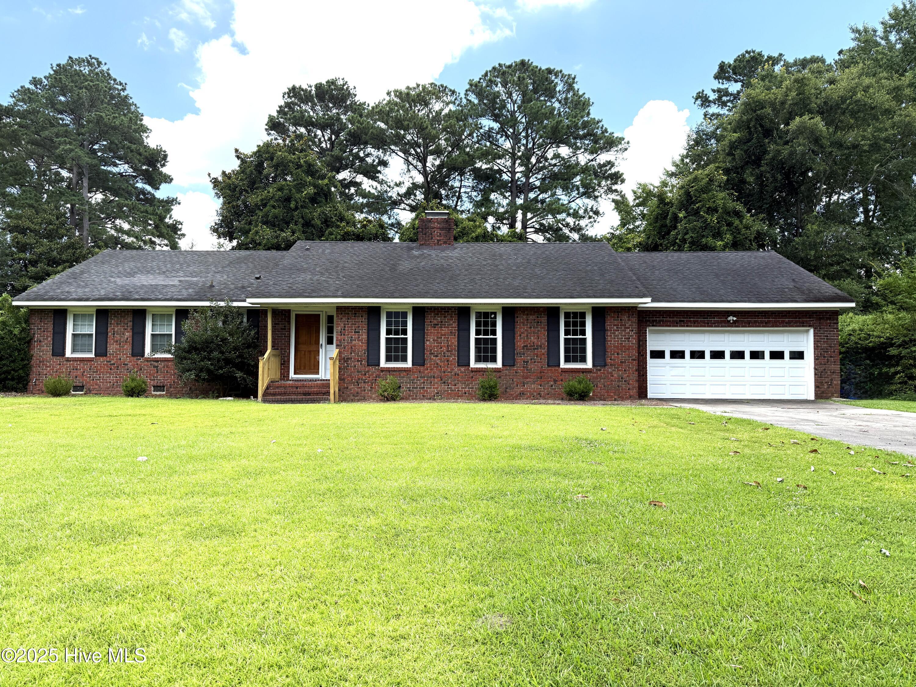 2105 Dallas Drive Property Photo 1