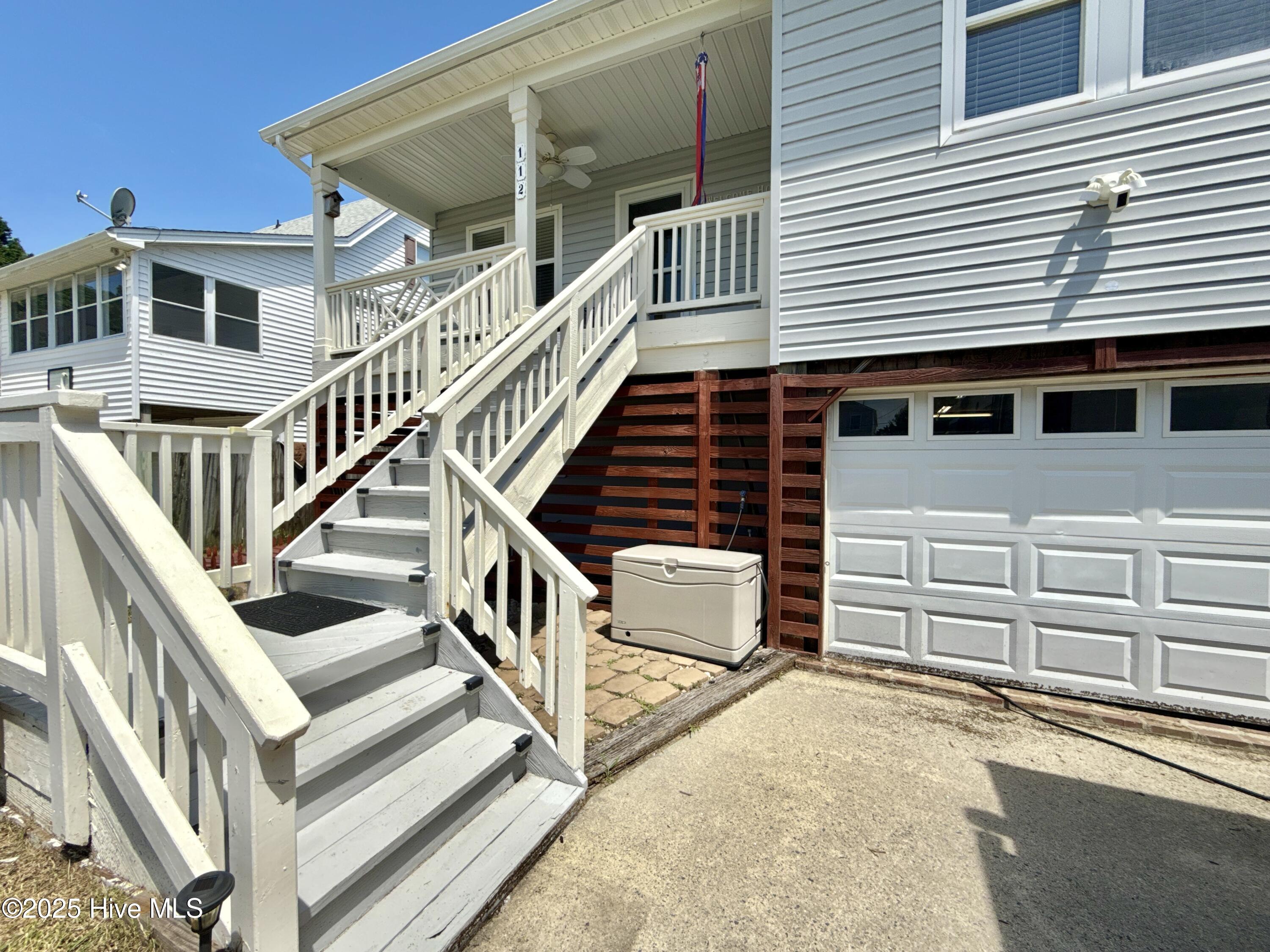 112 Outrigger Drive Property Photo 2