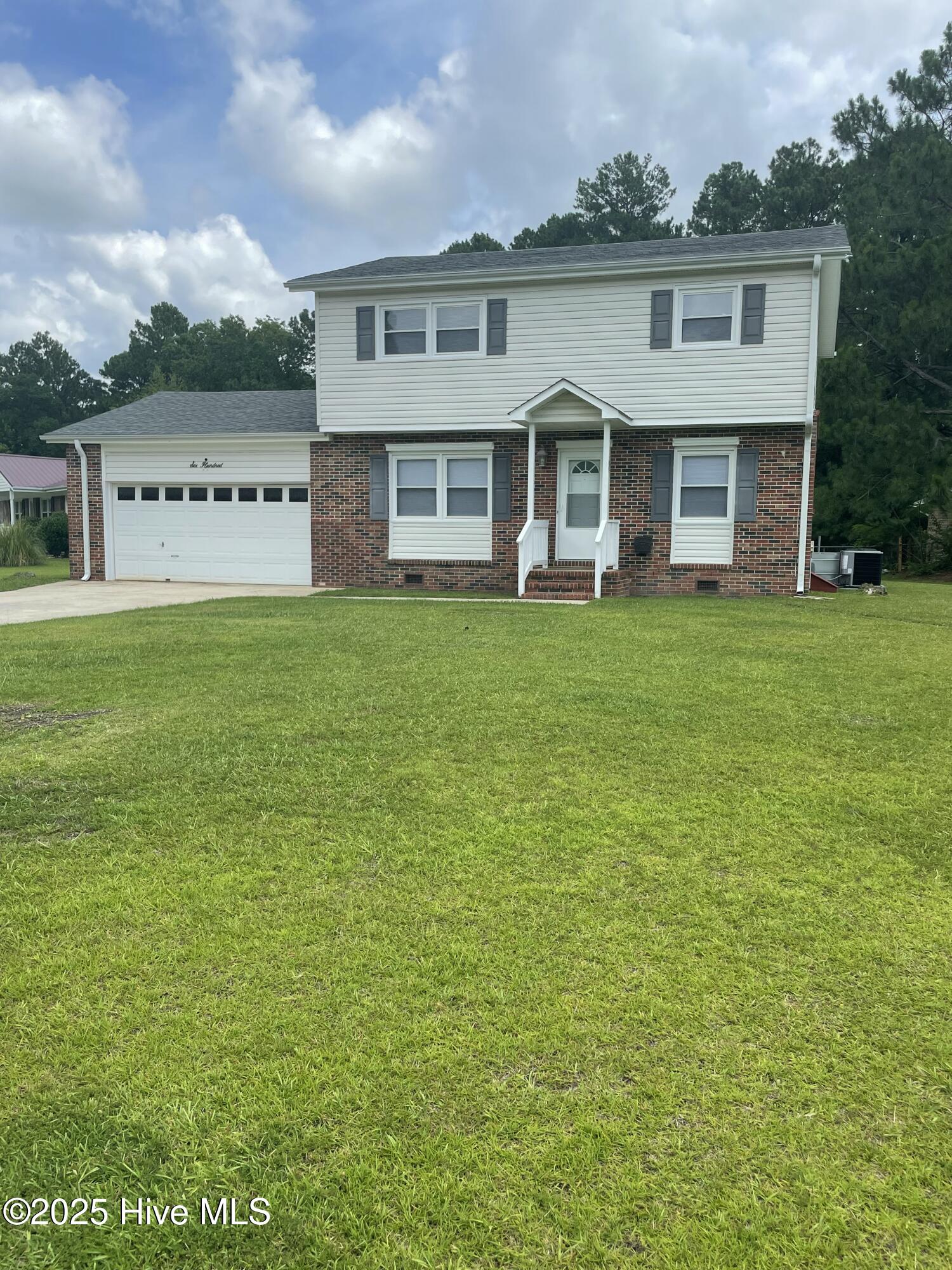600 Oakwood Avenue Property Photo 1