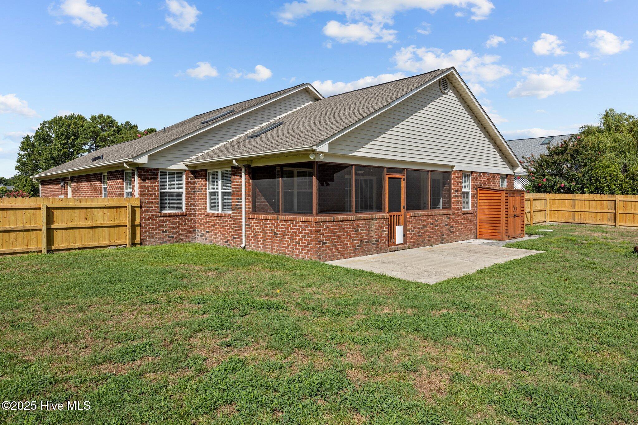 100 Iverson Lane Property Photo 19