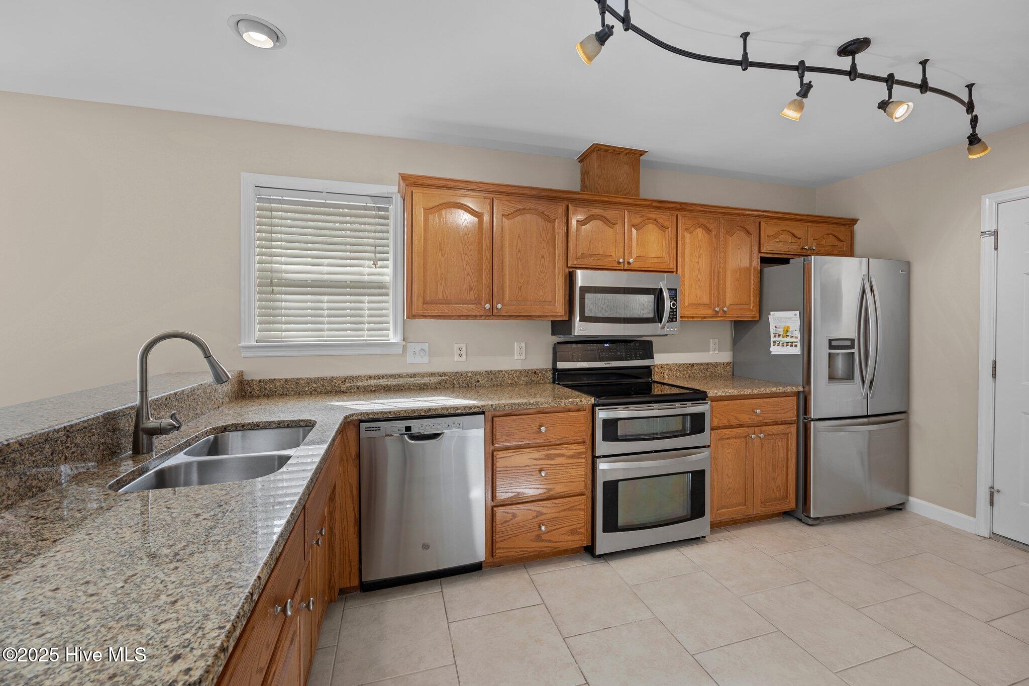 100 Iverson Lane Property Photo 25