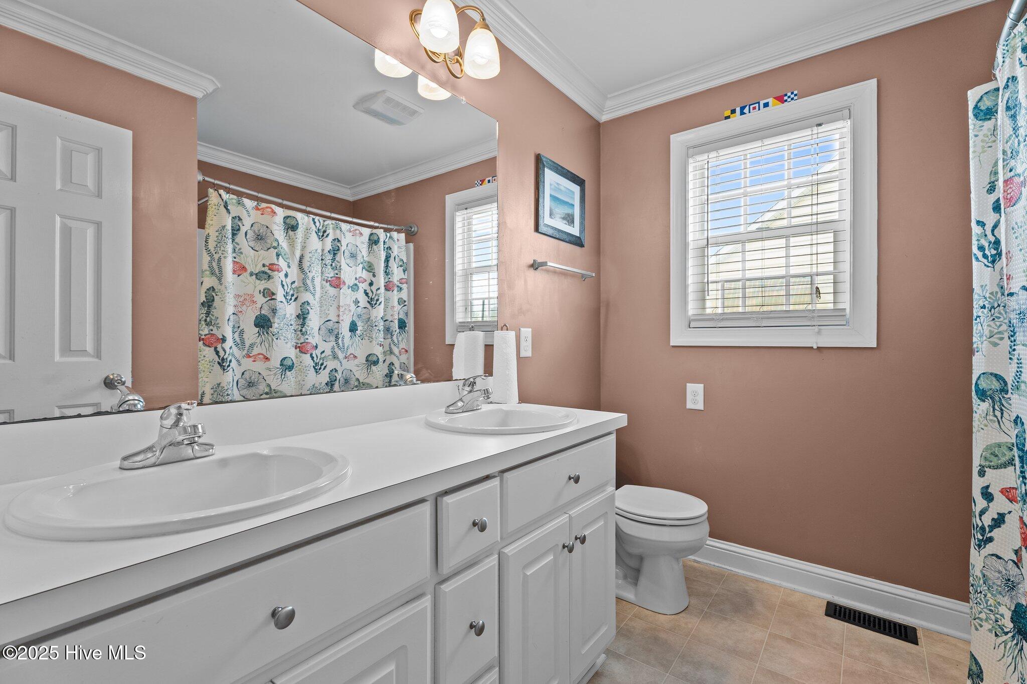 3918 Country Club Drive Property Photo 21