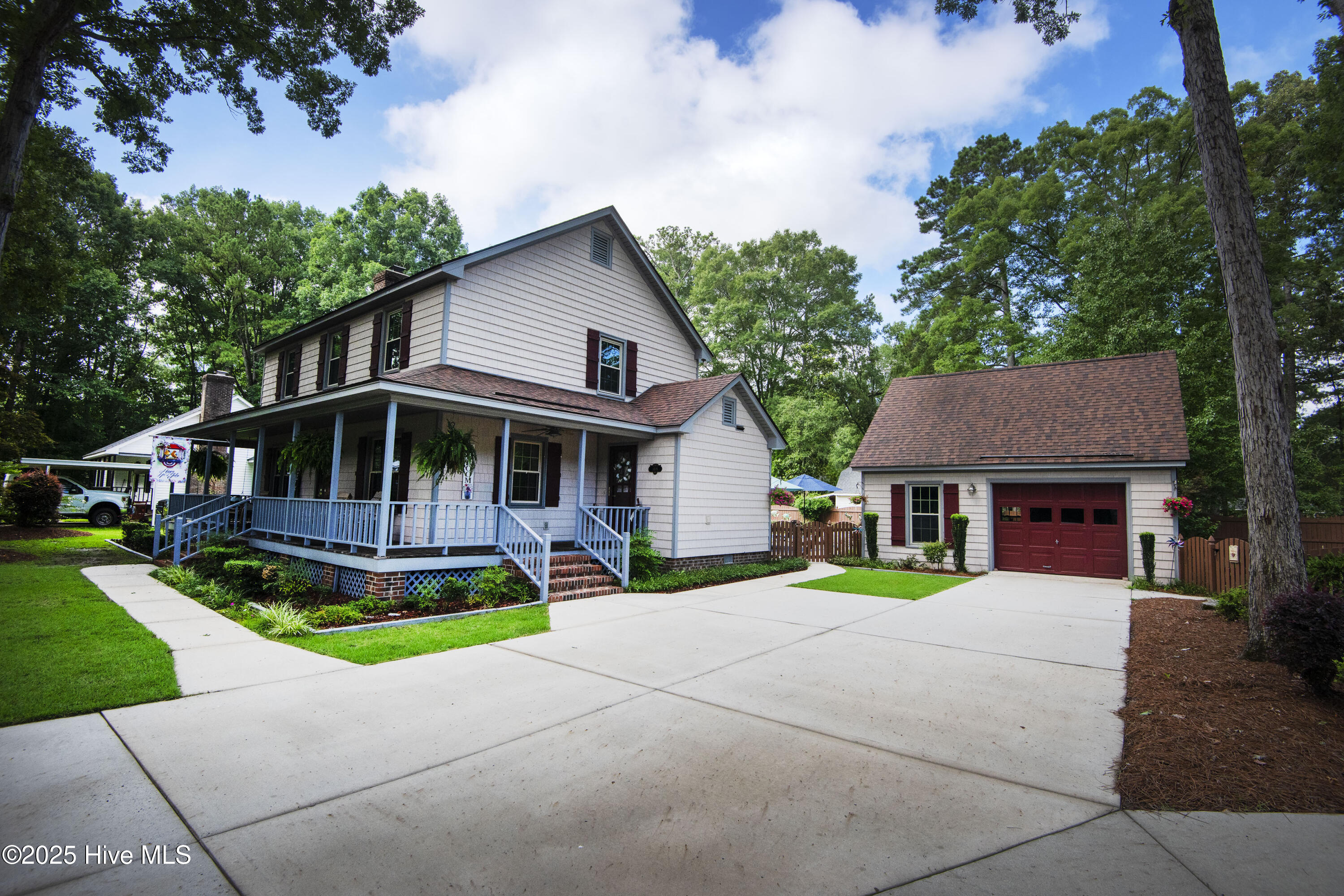 1406 Macon Place Property Photo 4