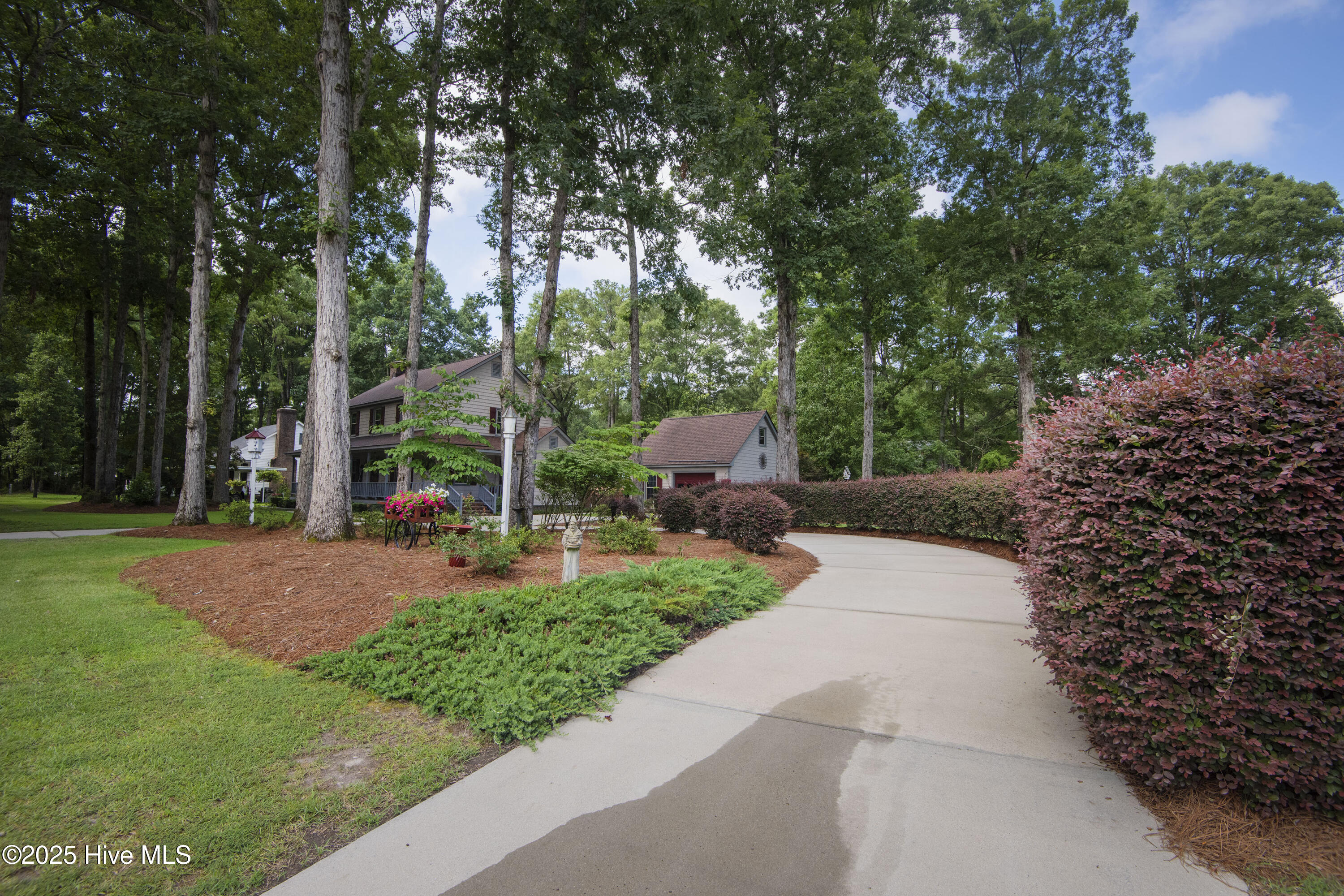 1406 Macon Place Property Photo 5