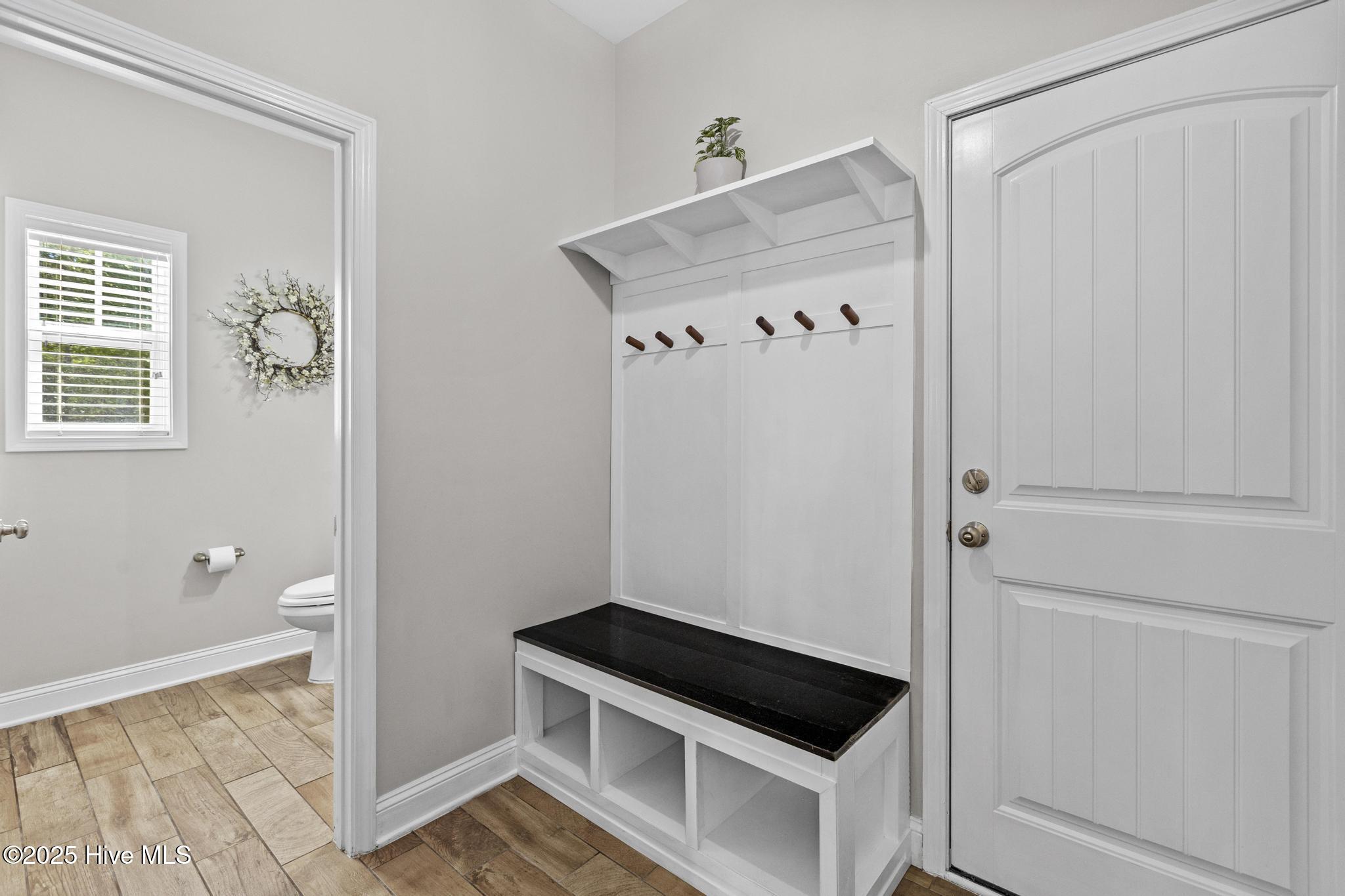 227 Admiral Court Property Photo 18