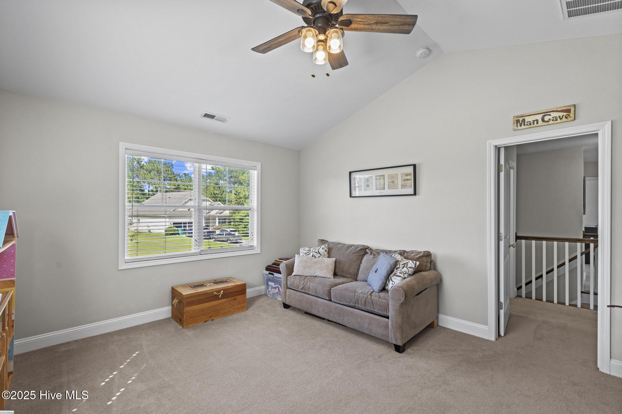 227 Admiral Court Property Photo 32