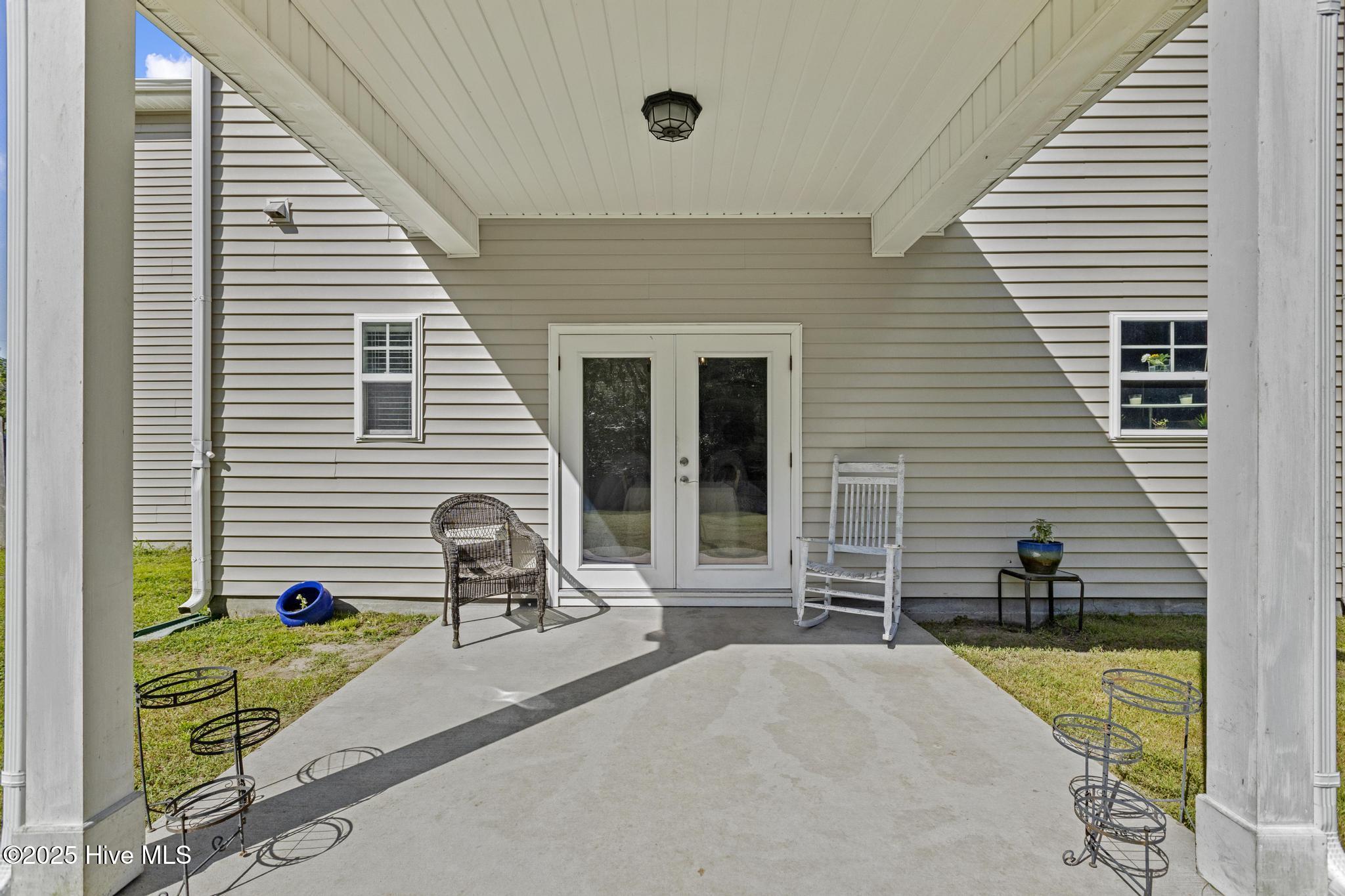 227 Admiral Court Property Photo 35