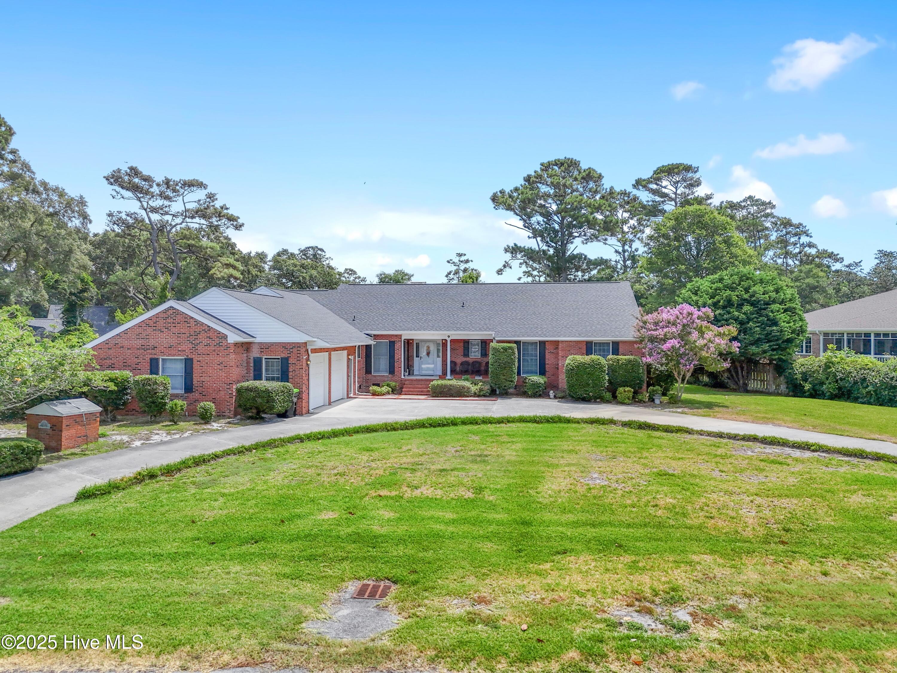 9 Quail Hollow Drive Property Photo 3