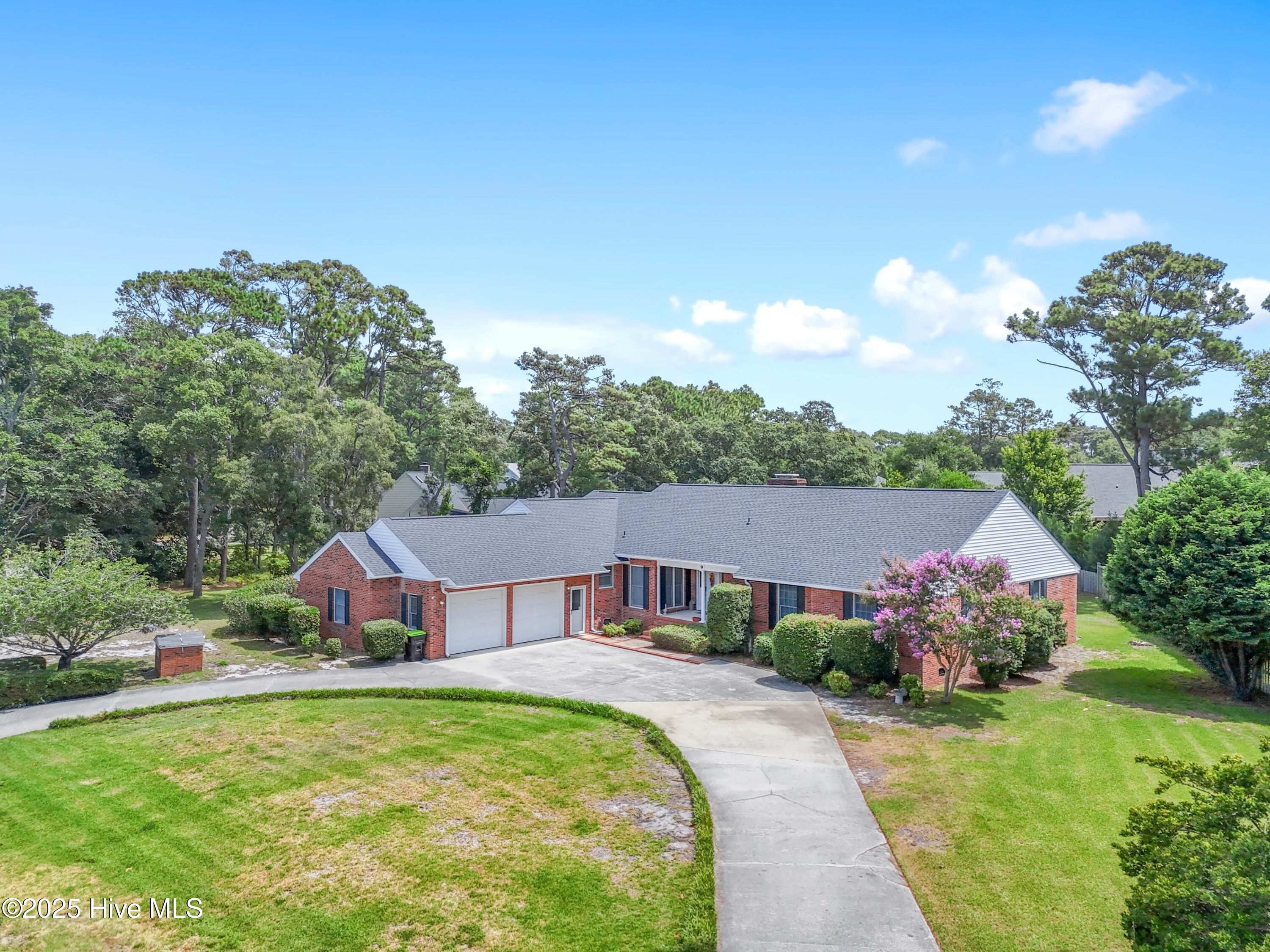 9 Quail Hollow Drive Property Photo 7