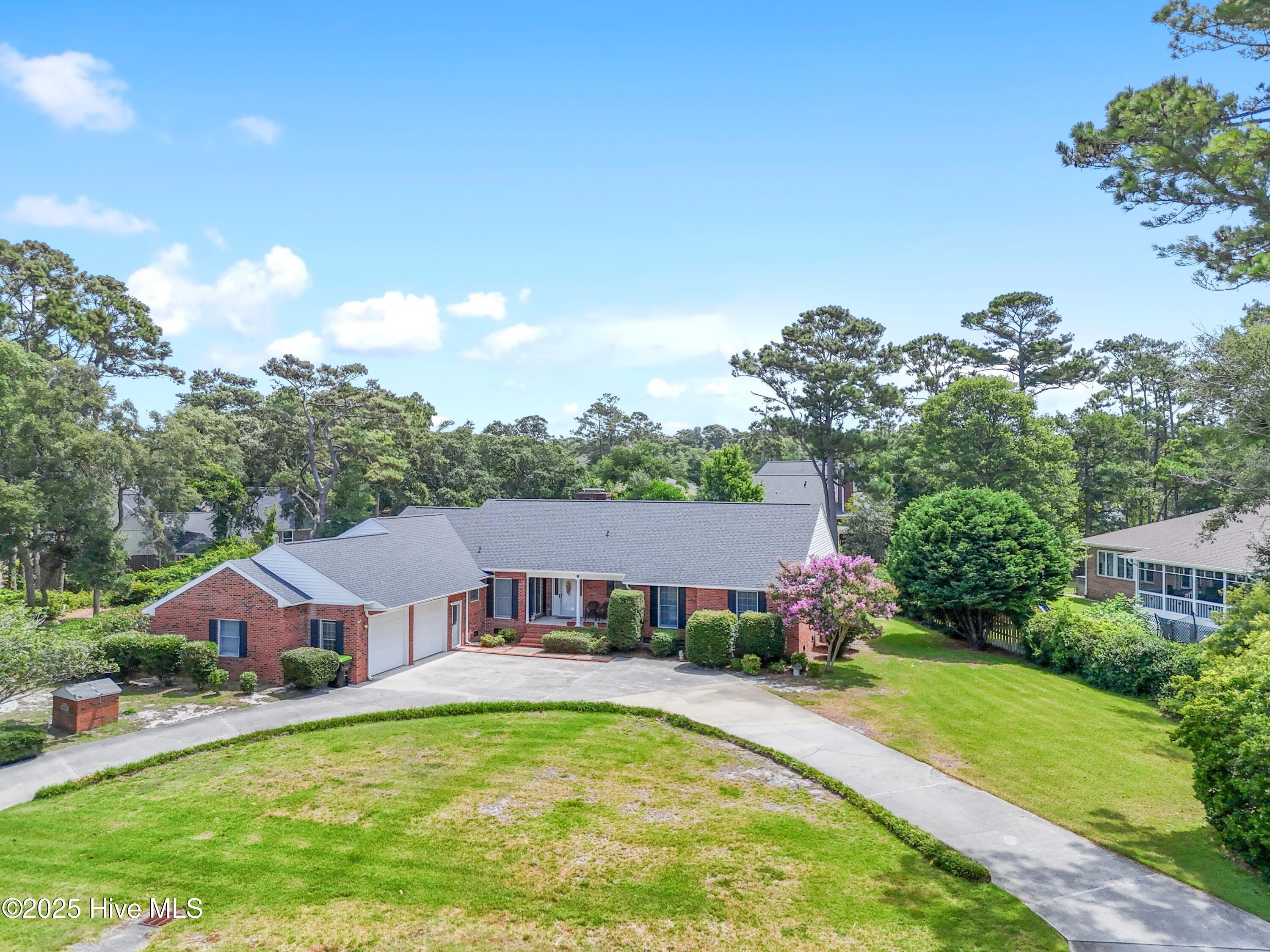 9 Quail Hollow Drive Property Photo 8