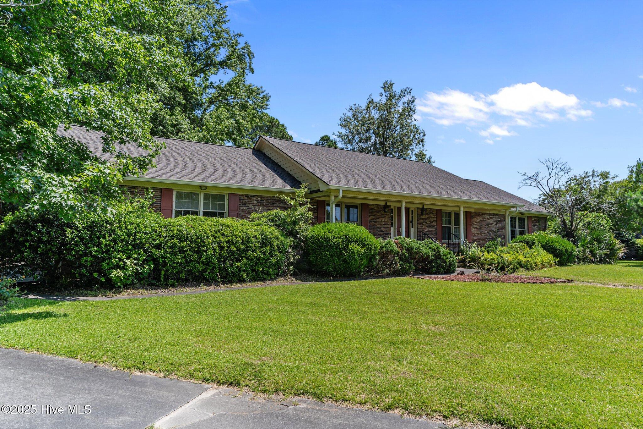 302 Foxhall Court Property Photo 3