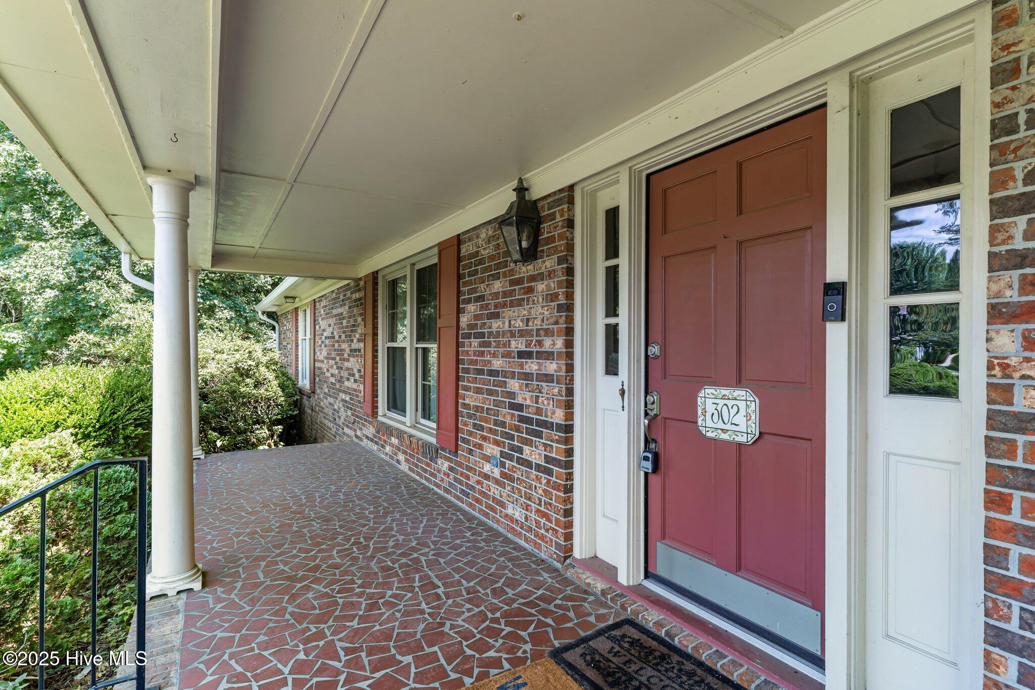 302 Foxhall Court Property Photo 5