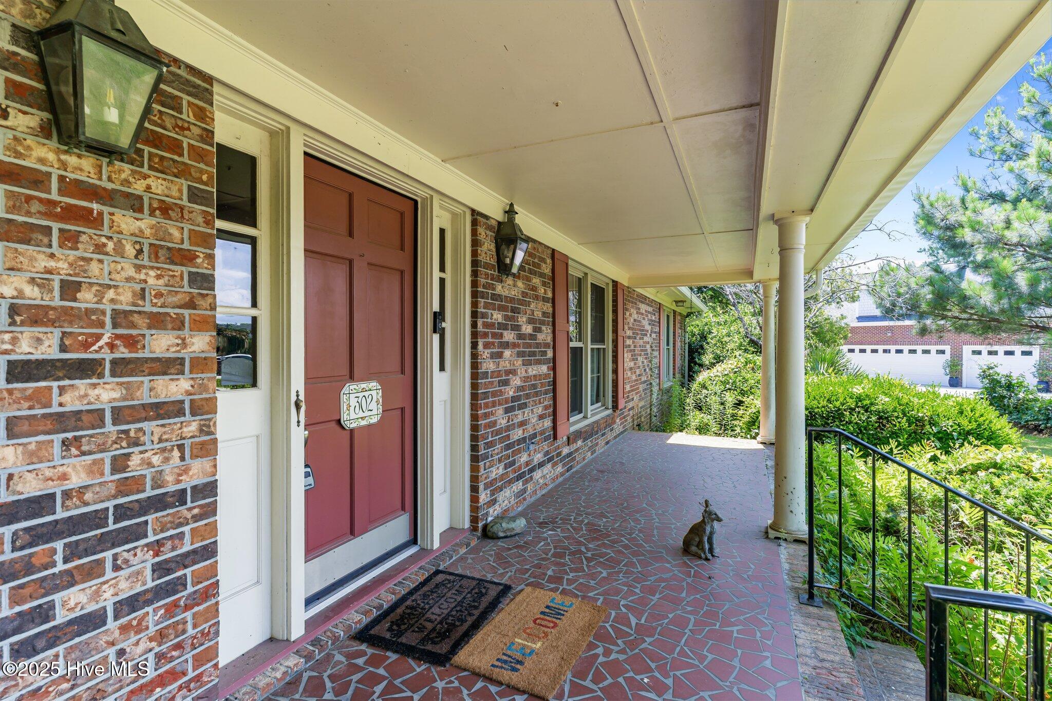 302 Foxhall Court Property Photo 6
