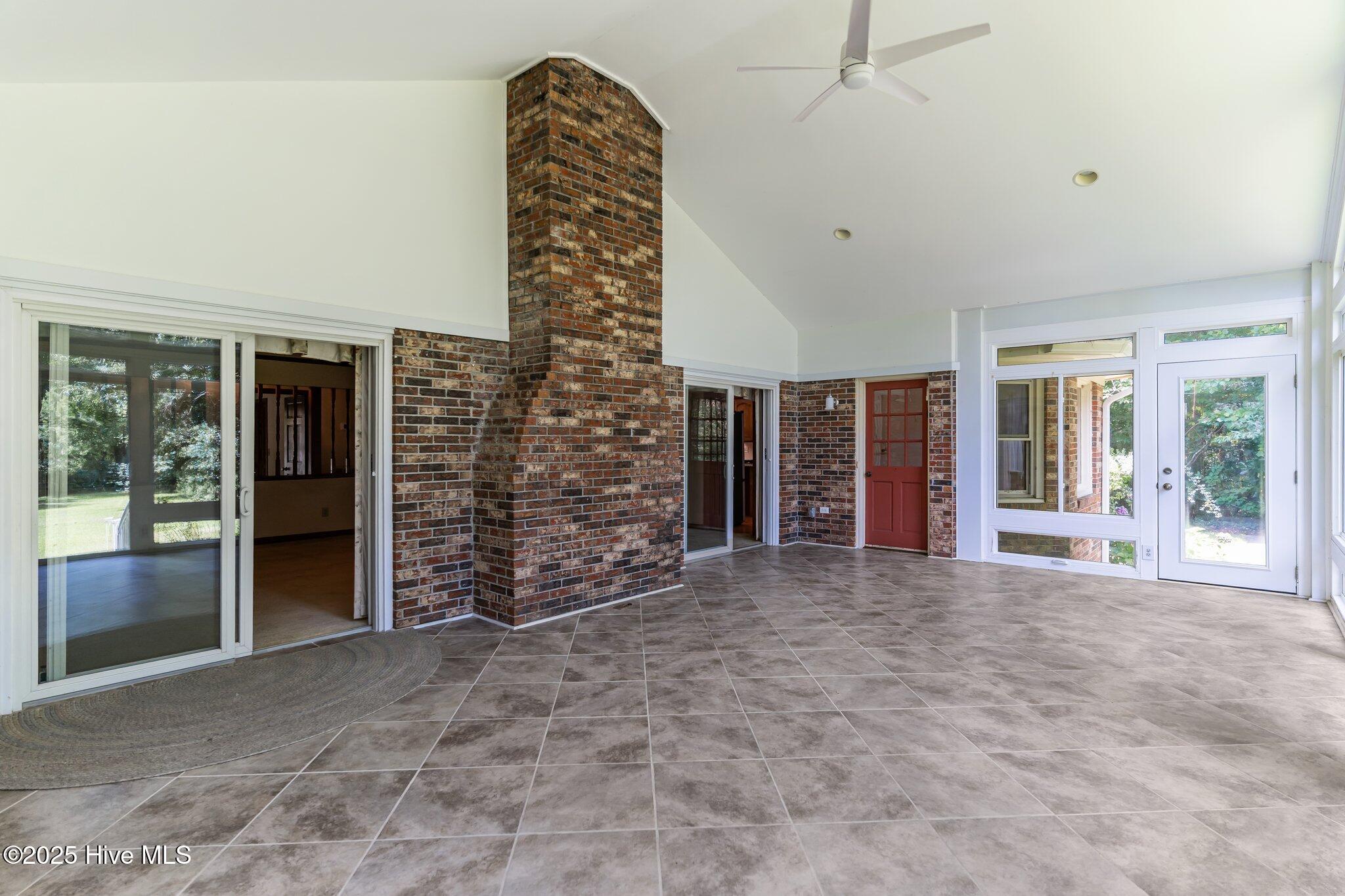 302 Foxhall Court Property Photo 19