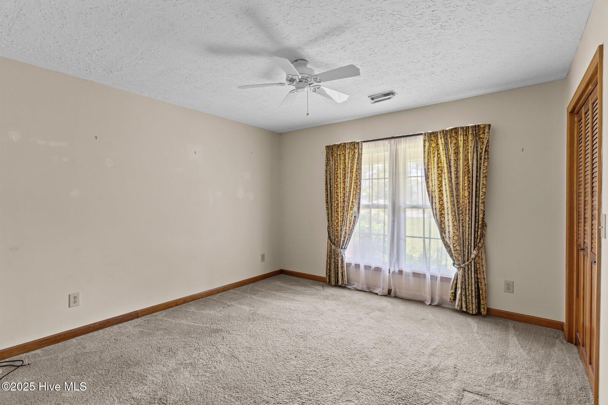 302 Foxhall Court Property Photo 30