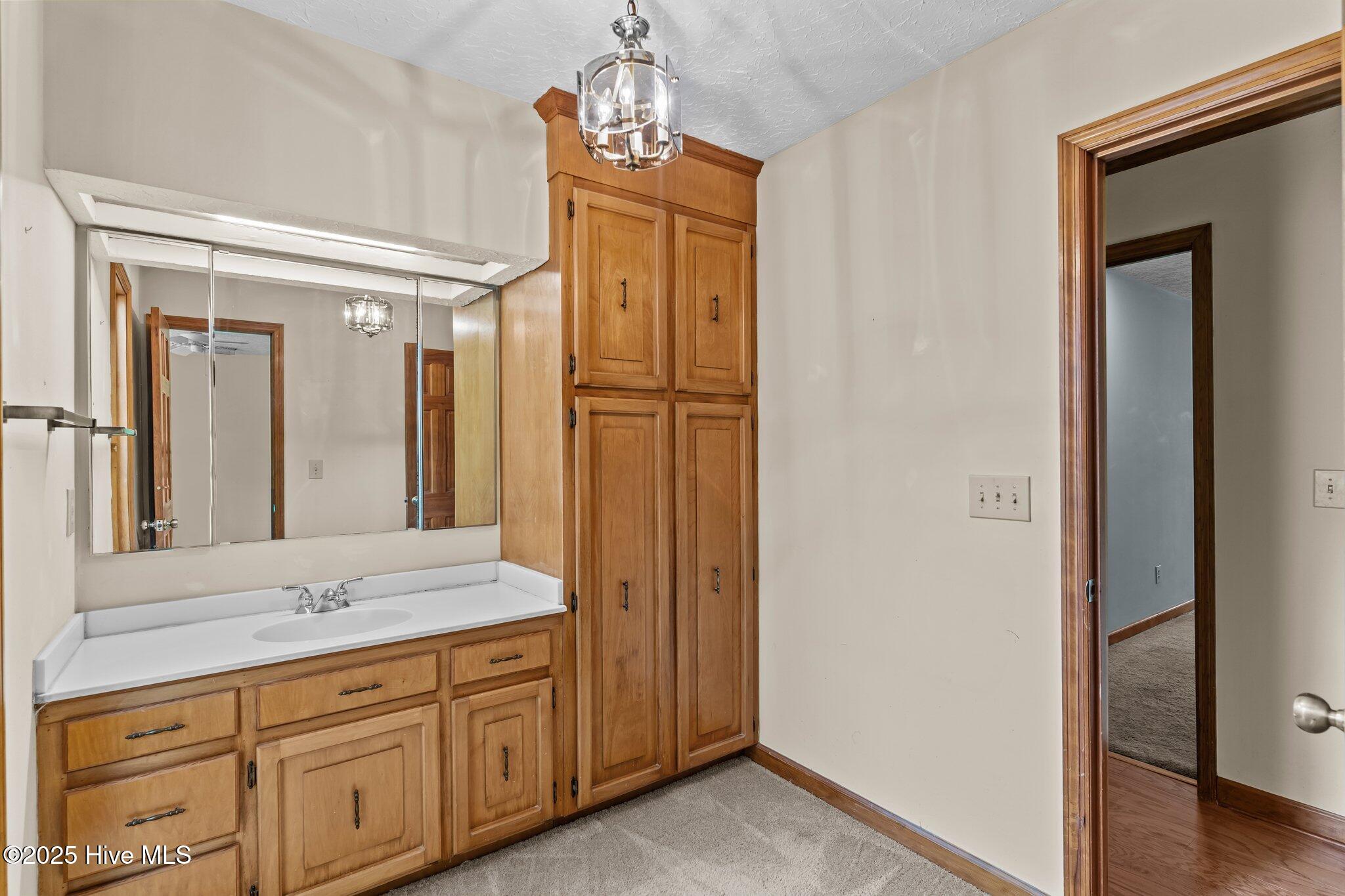 302 Foxhall Court Property Photo 32