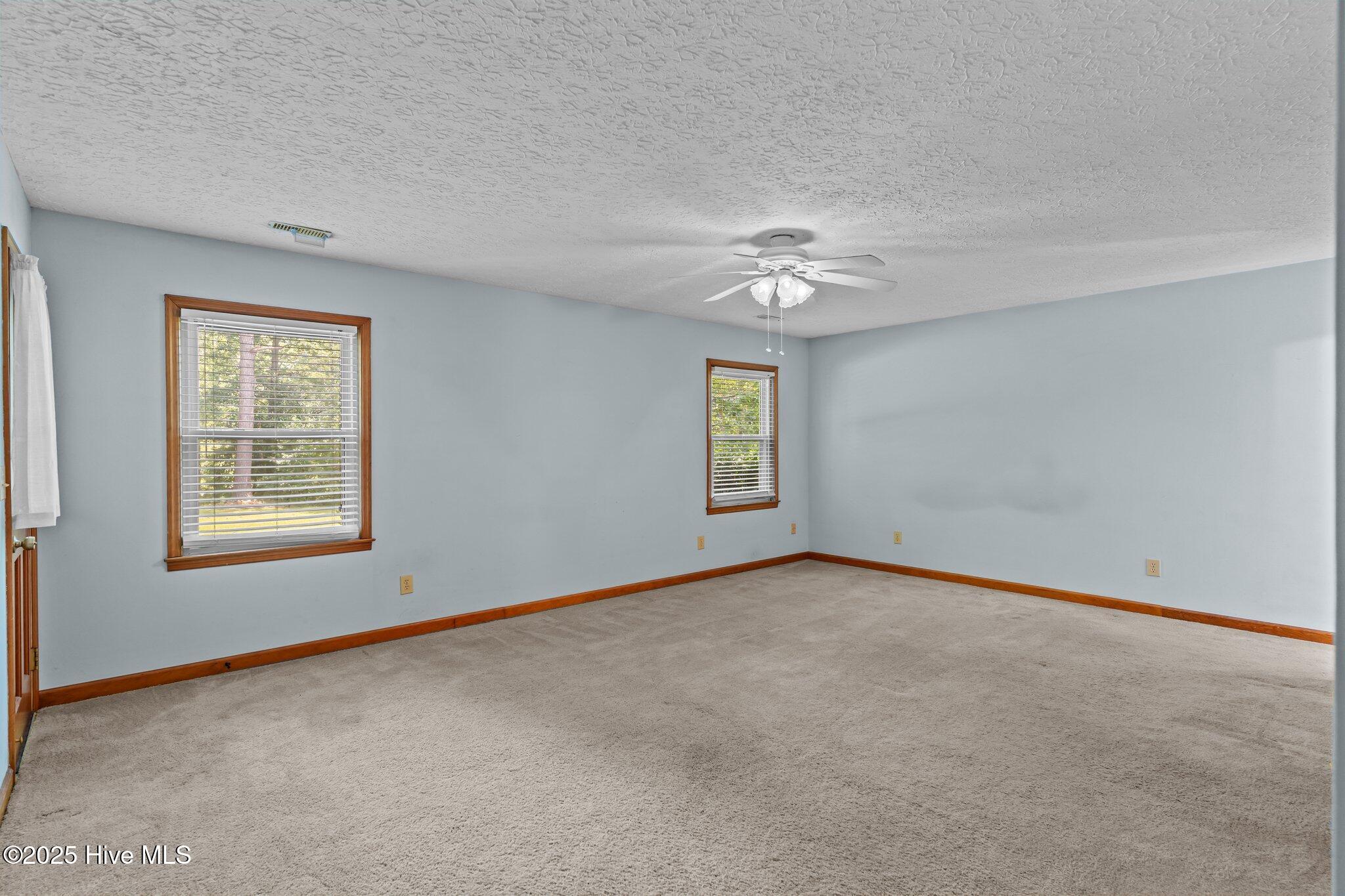 302 Foxhall Court Property Photo 35