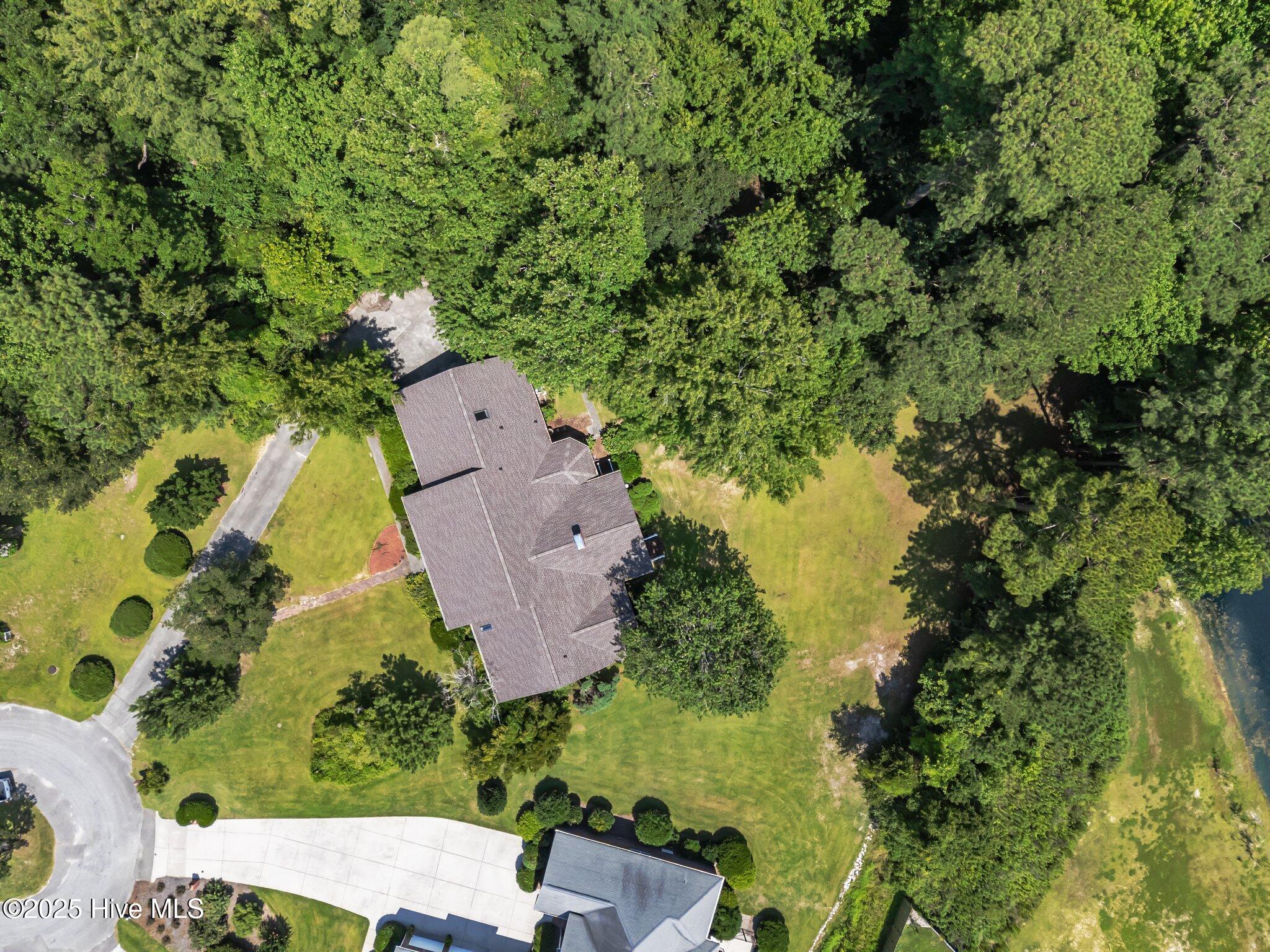 302 Foxhall Court Property Photo 47