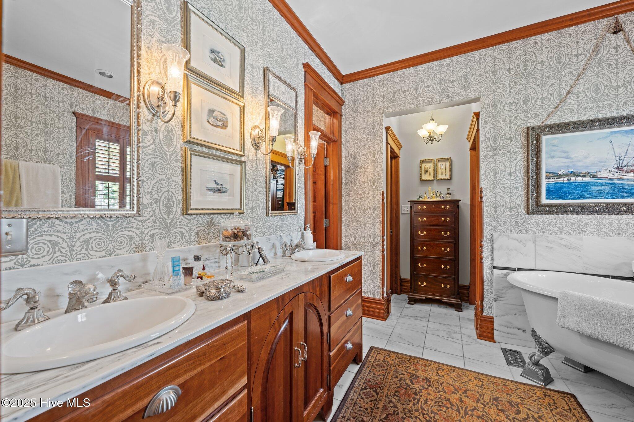 502 South Avenue Property Photo 19