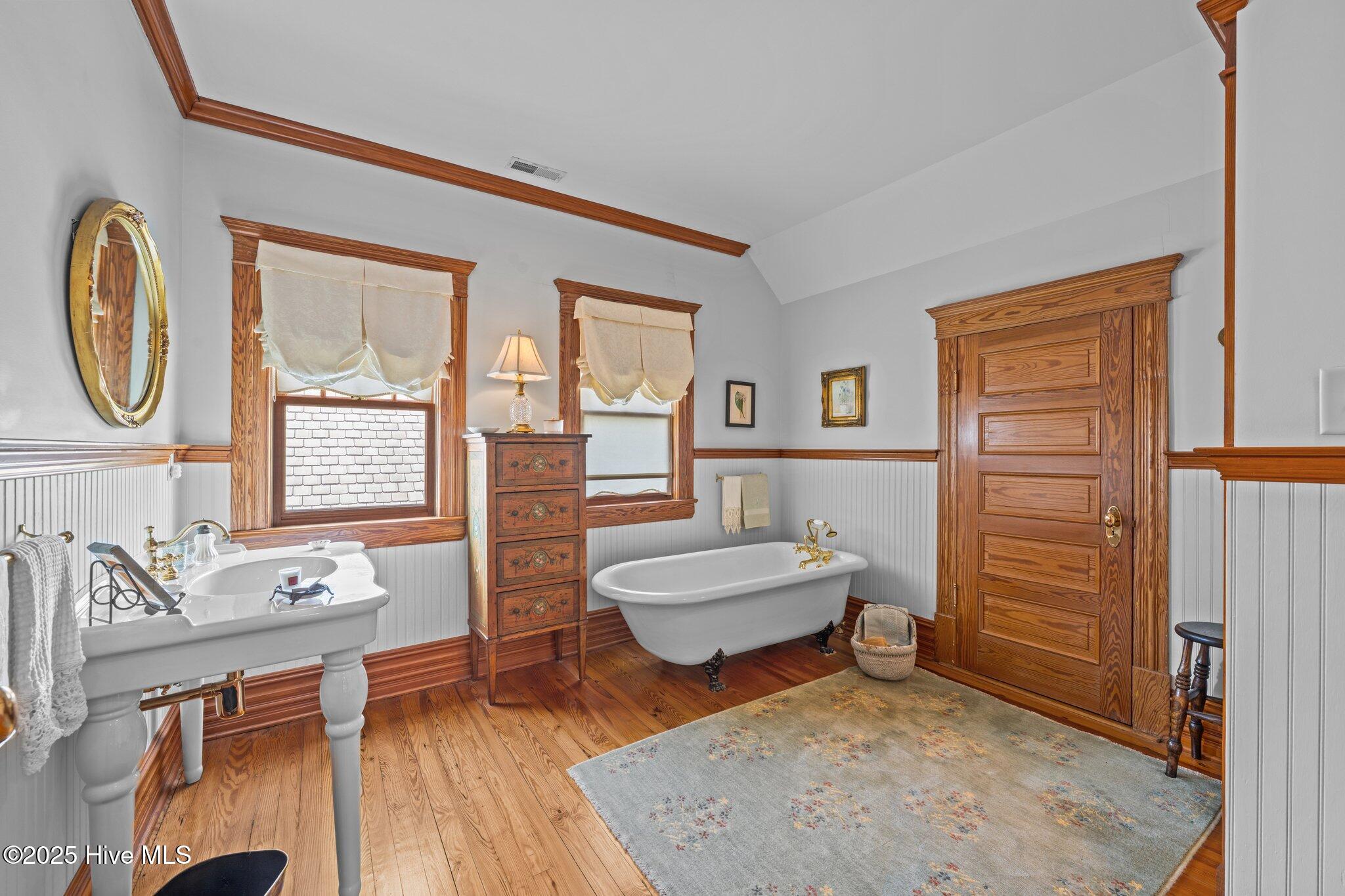 502 South Avenue Property Photo 26