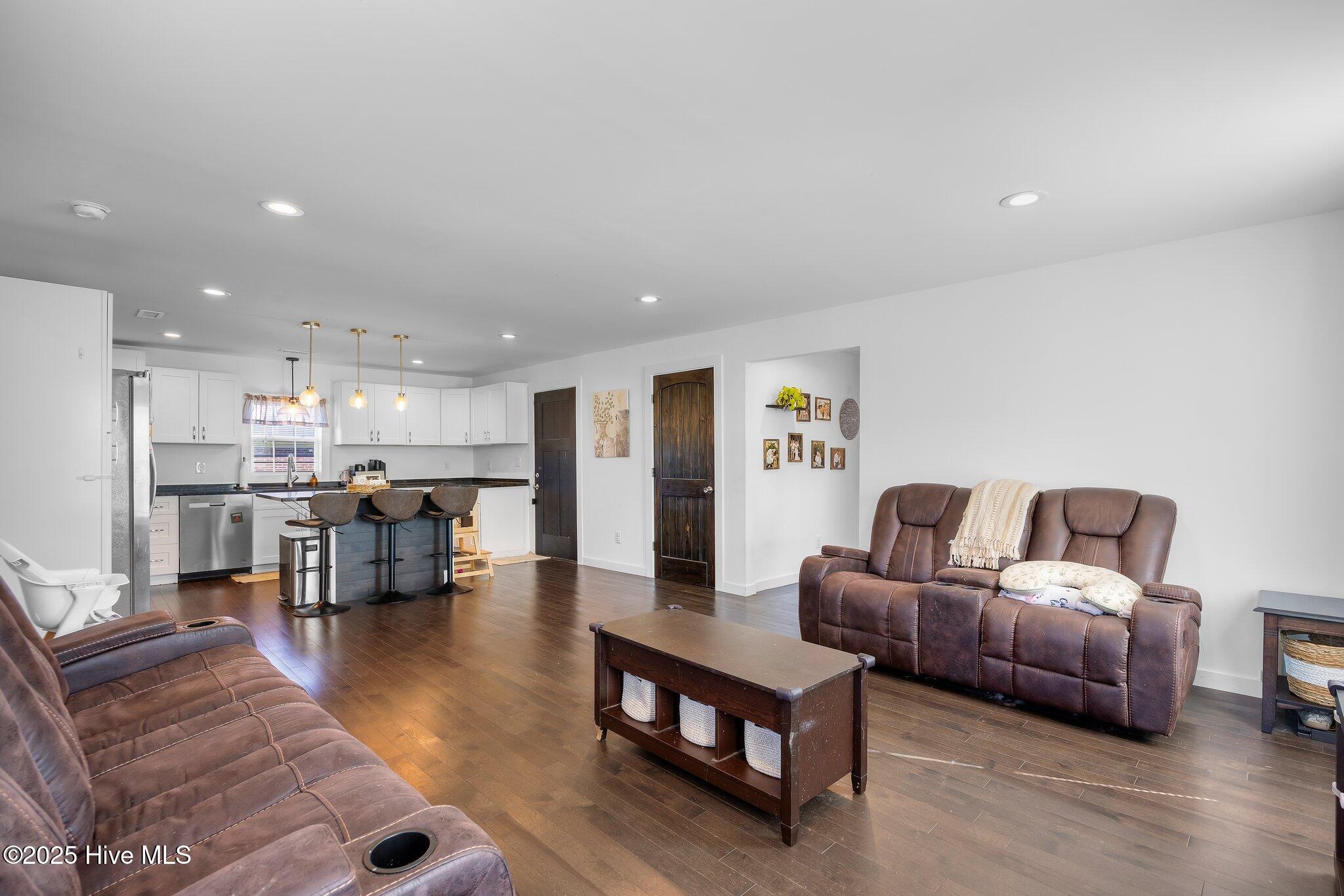253 Wickham Road Property Photo 14